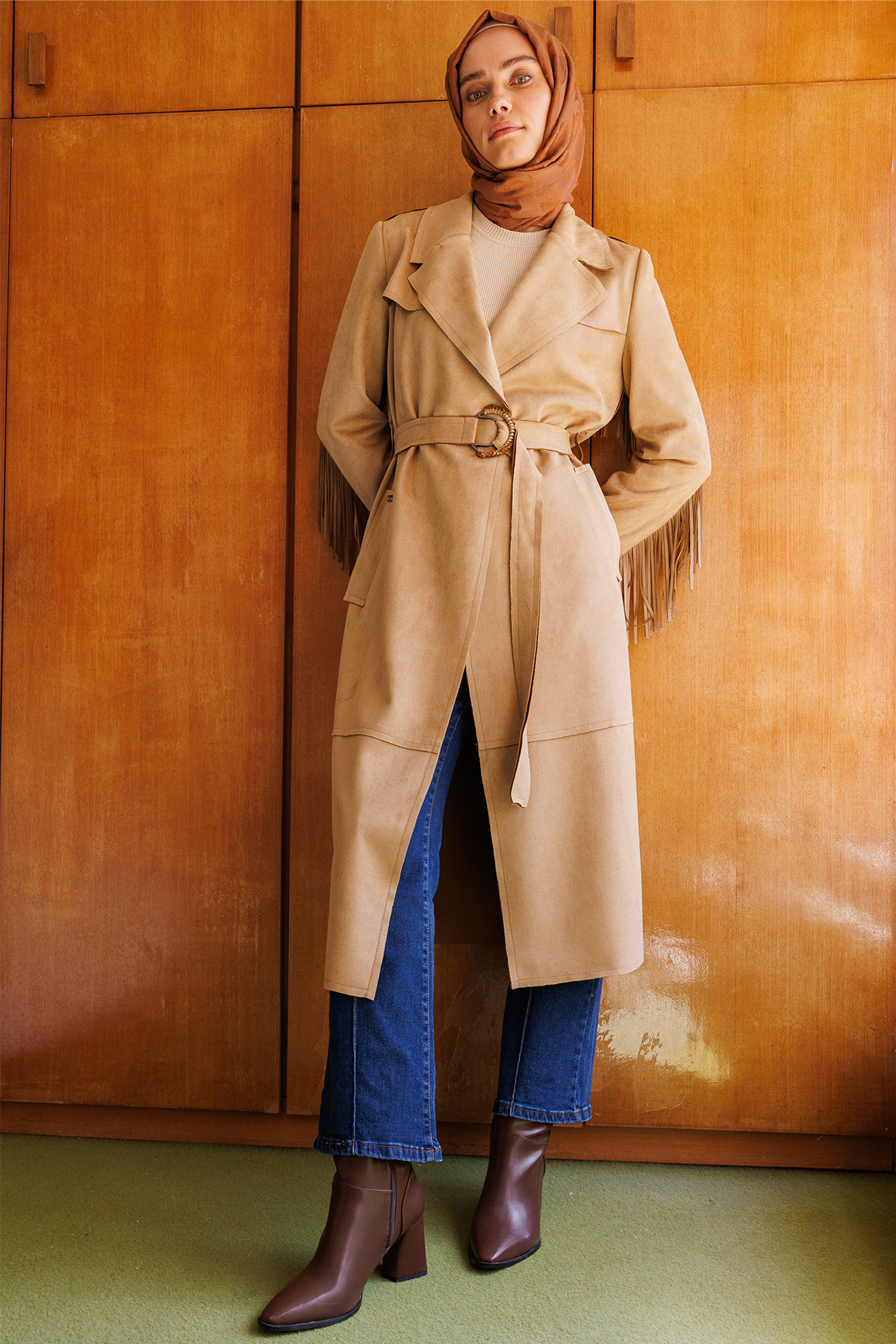 Püskül Detaylı Süet Dokulu Kap, Tesettür Giyim