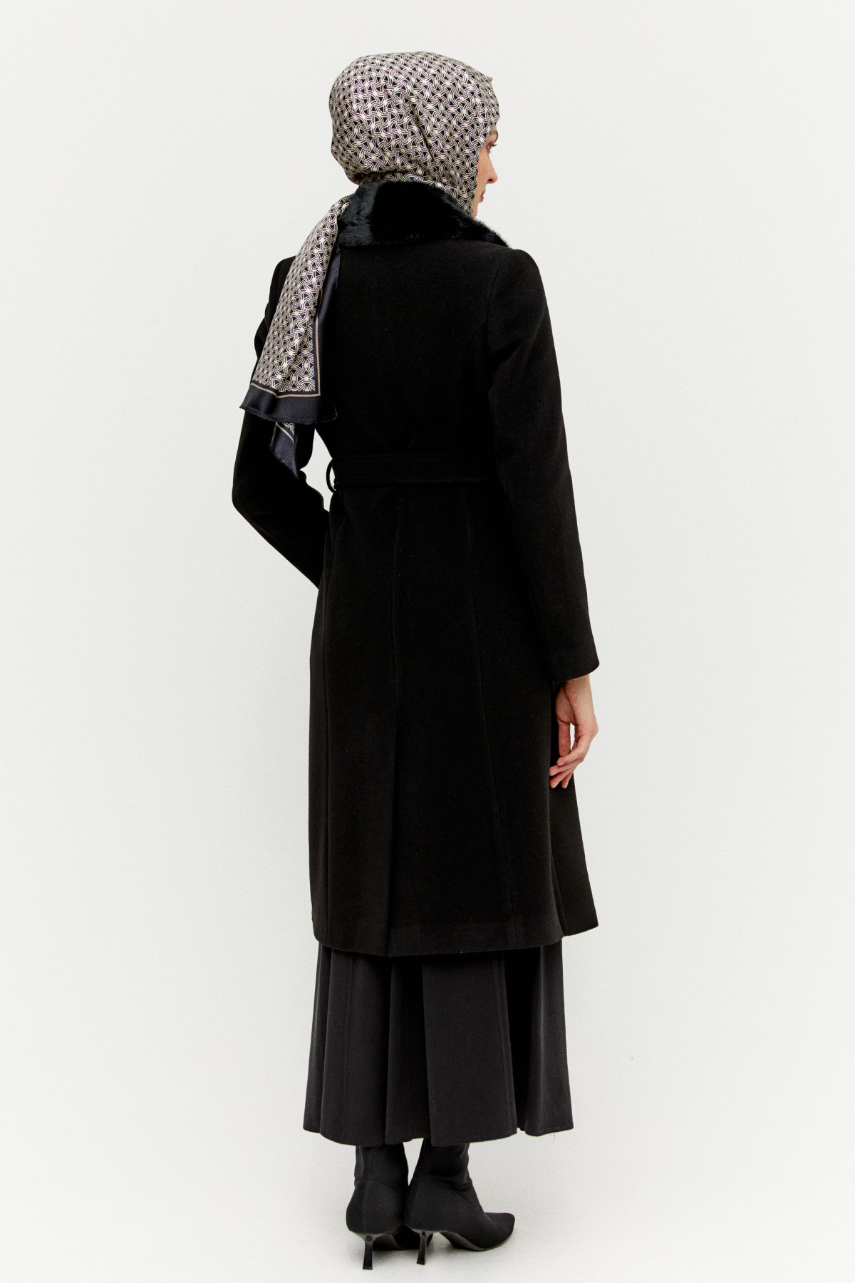 Kuşaklı Suni Kürk Şal Yakalı Kaban