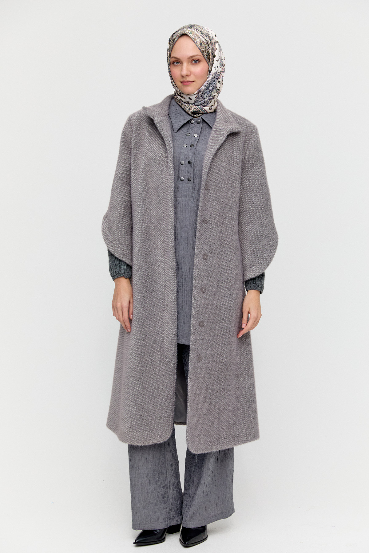 Yüksek Yakalı Lale Kol Ribanalı Kaban