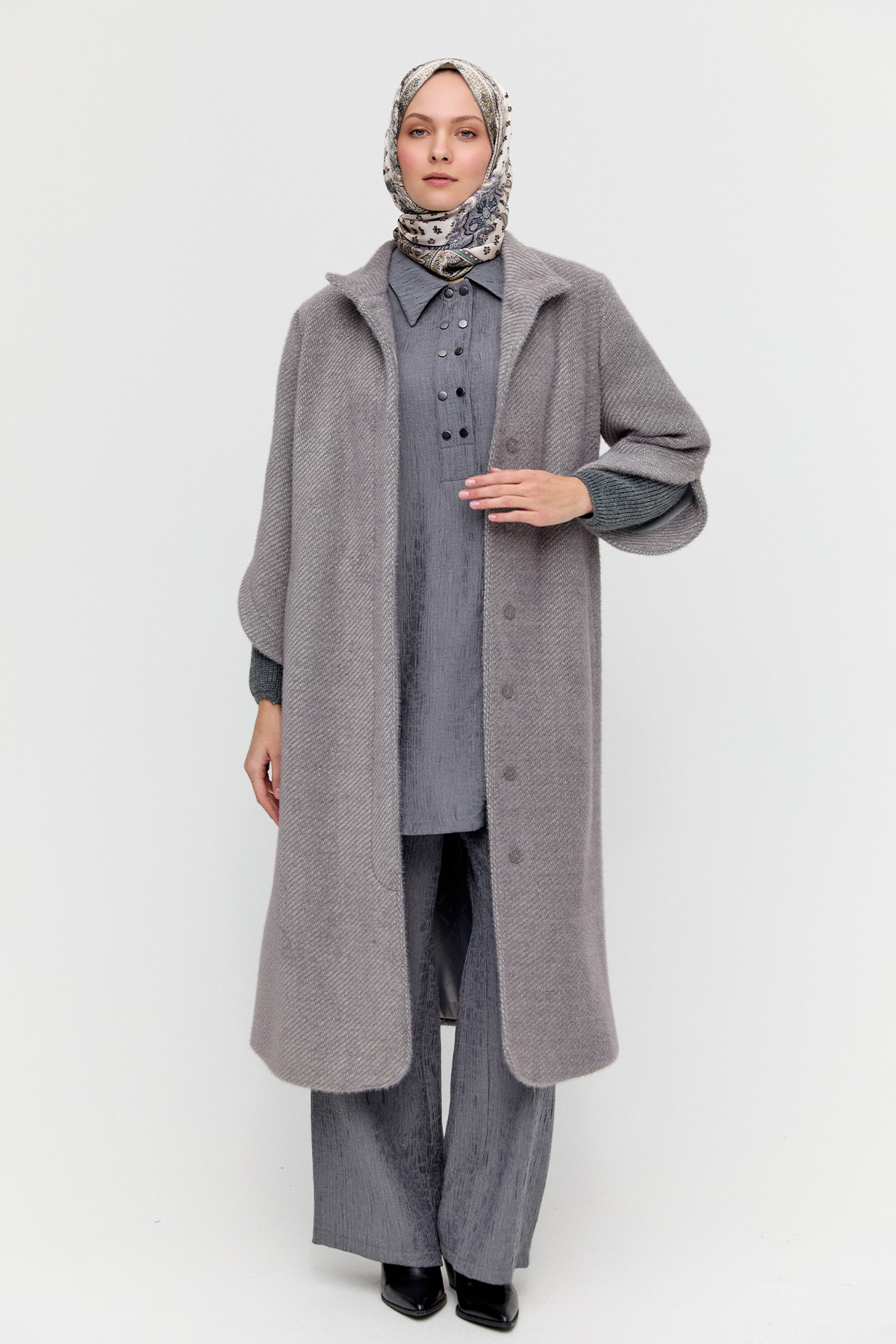 Yüksek Yakalı Lale Kol Ribanalı Kaban