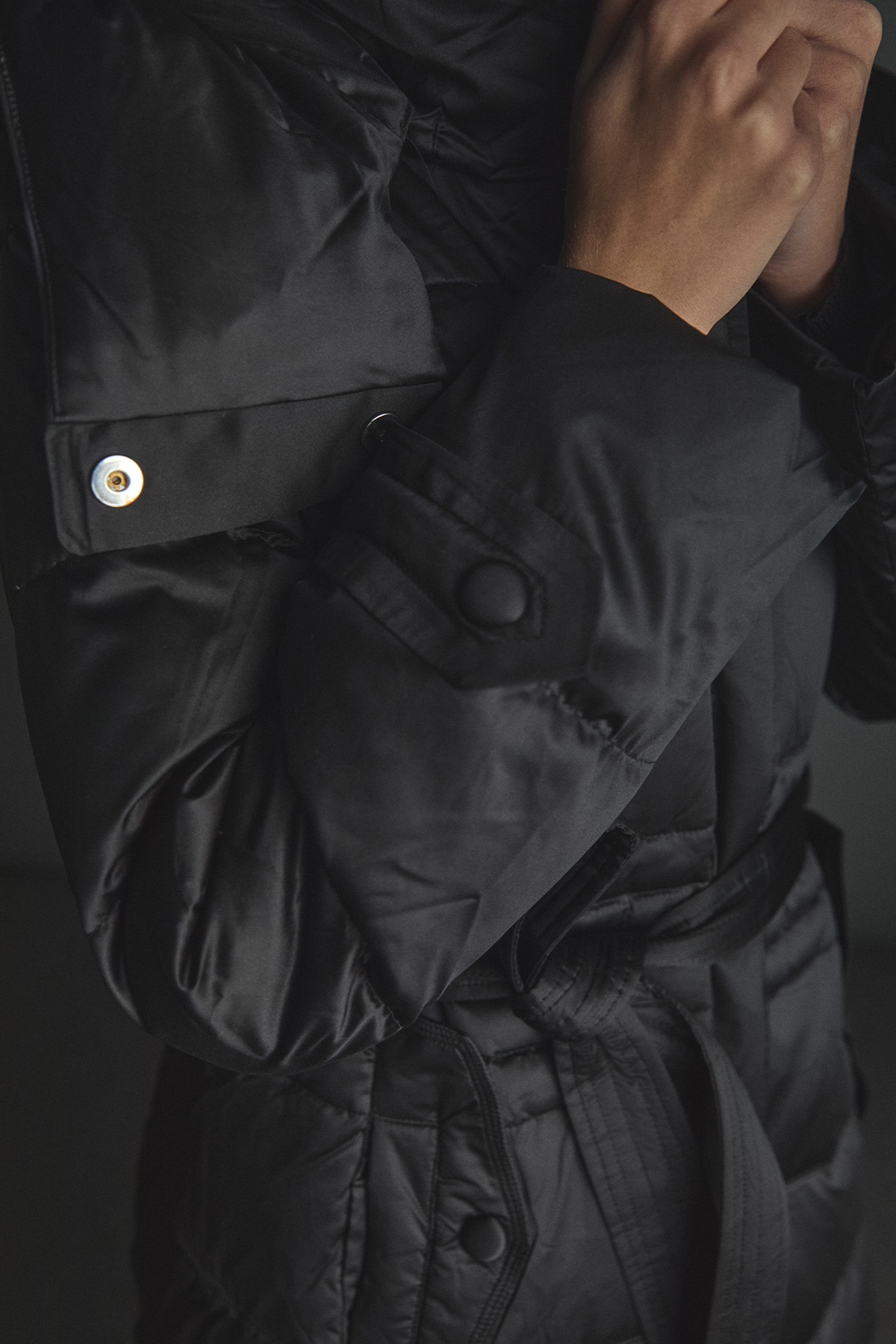 Kapüşonlu Kaz Tüyü Şişme Mont