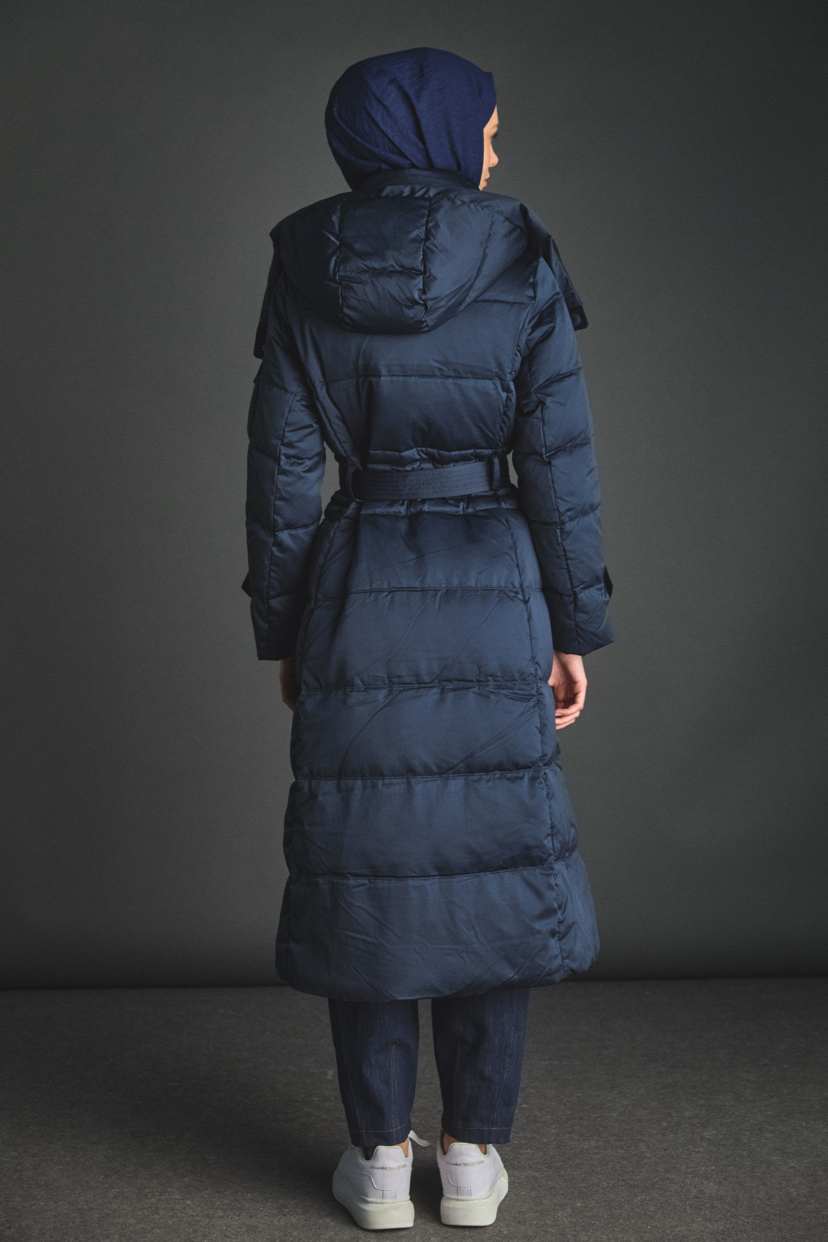 Kapüşonlu Kaz Tüyü Şişme Mont