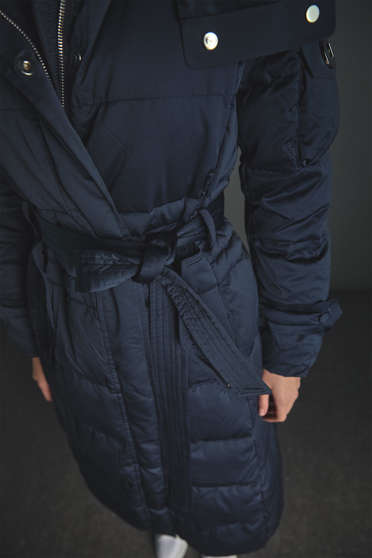 Kapüşonlu Kaz Tüyü Şişme Mont