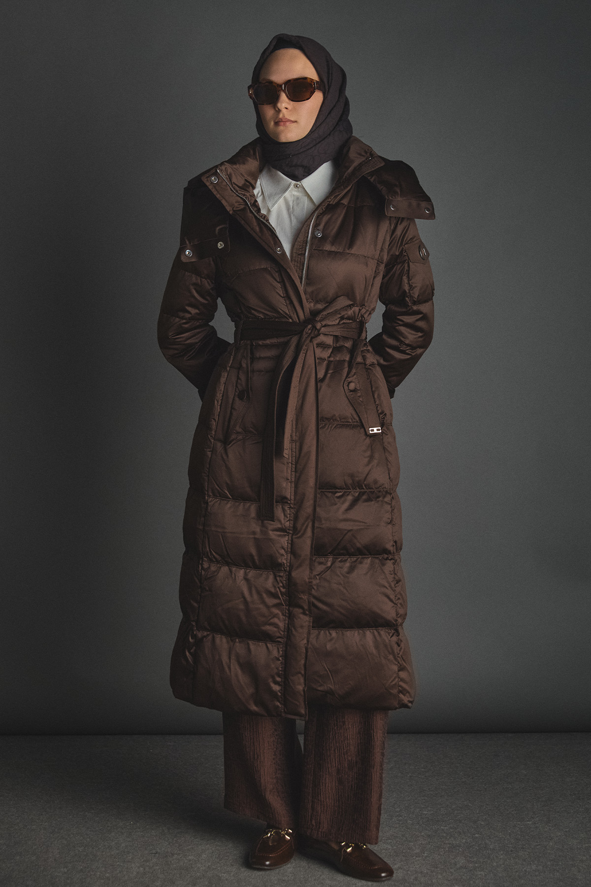 Kapüşonlu Kaz Tüyü Şişme Mont