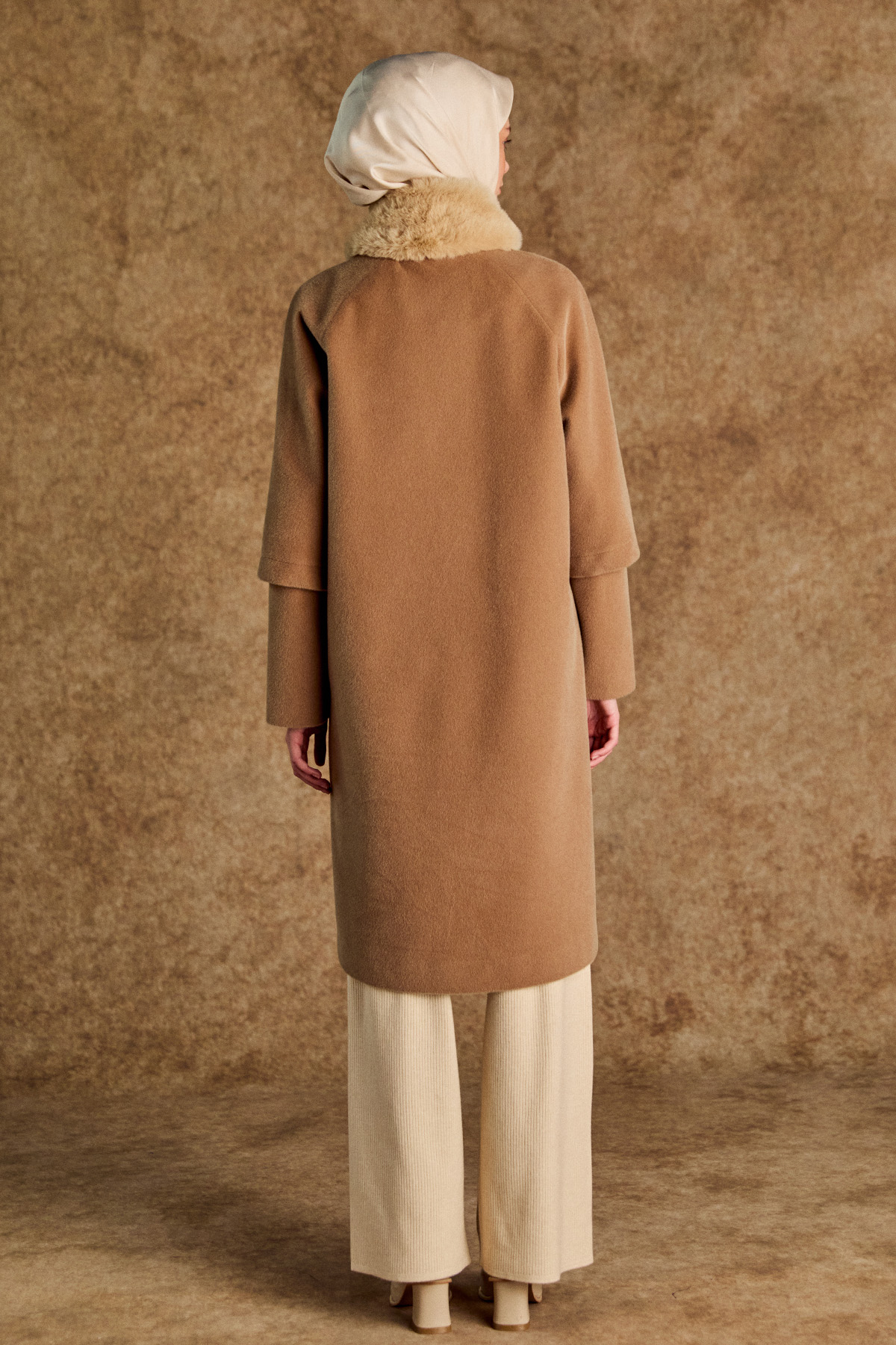 Seyyar Suni Kürklü Büyük Beden Kaban