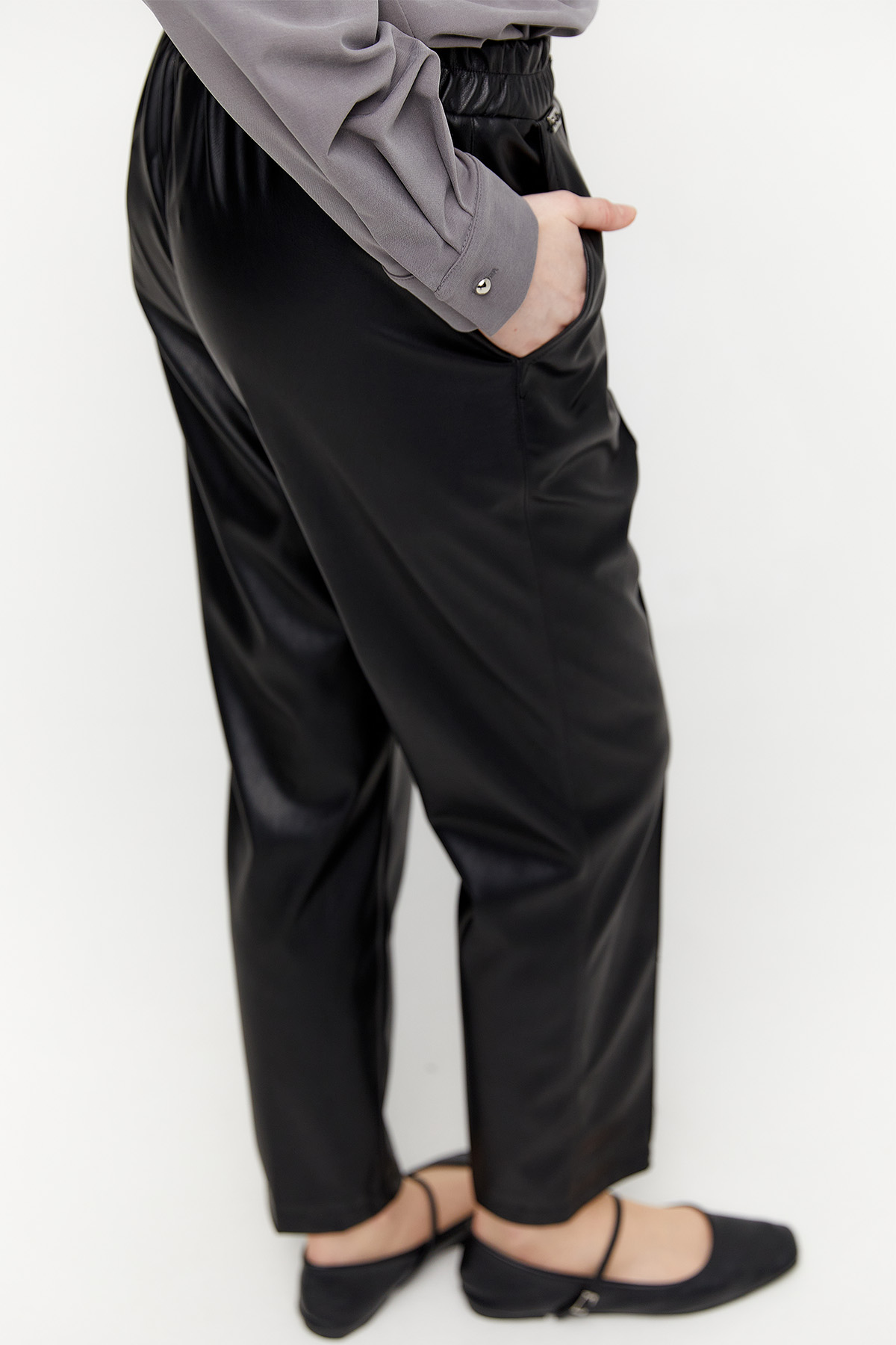 Havuç Kesim Deri Pantolon