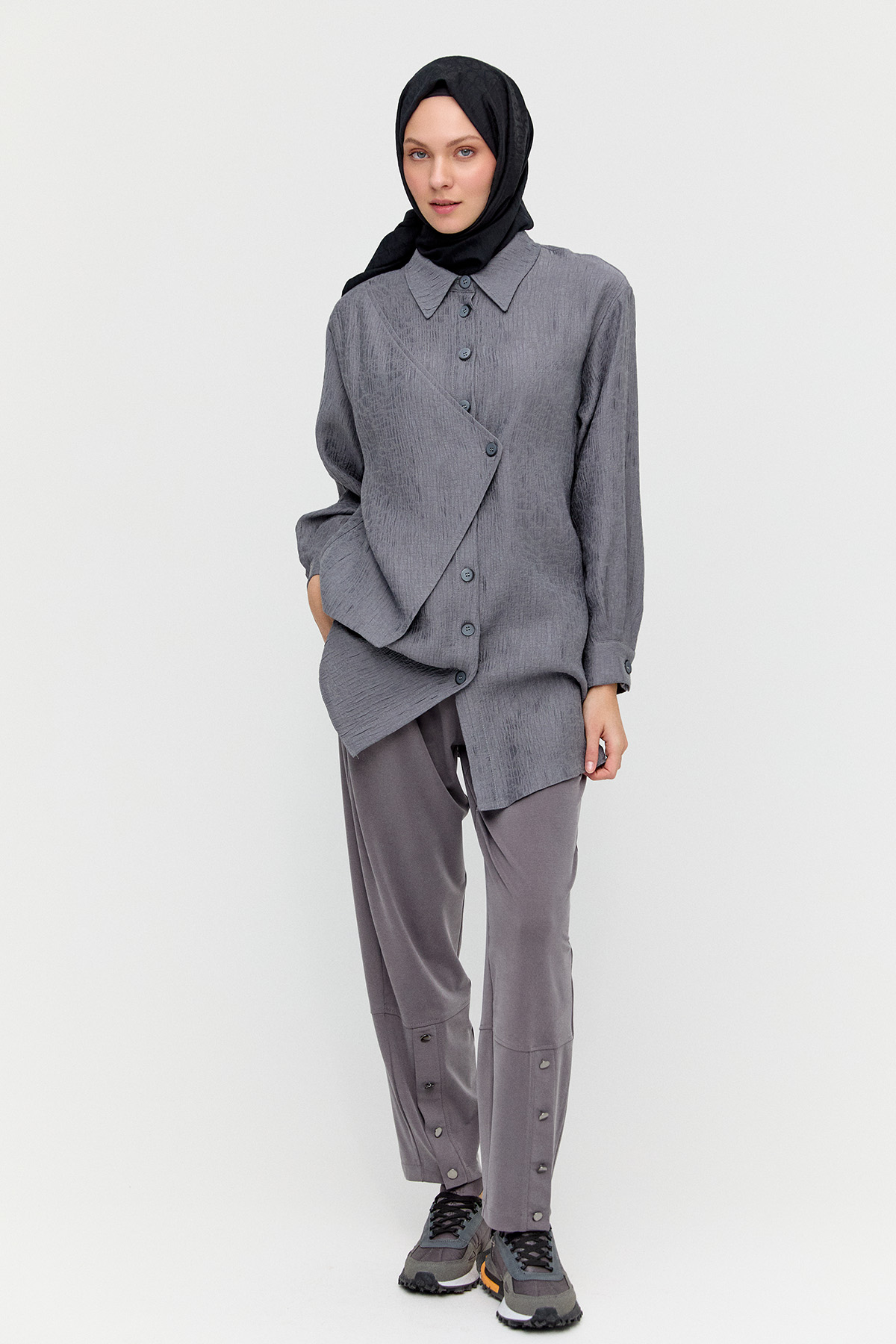 Süs Düğmeli Spor Pantolon