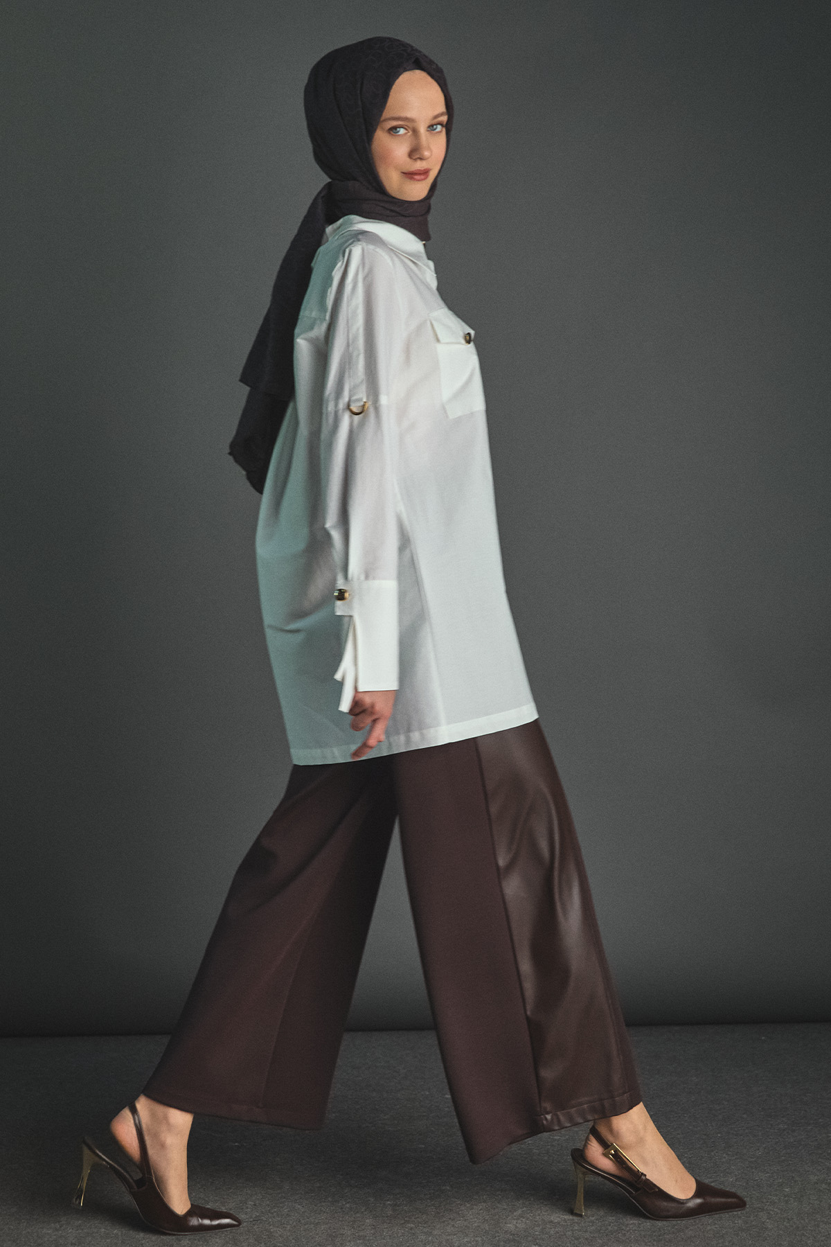 Suni Deri Parçalı Pantolon