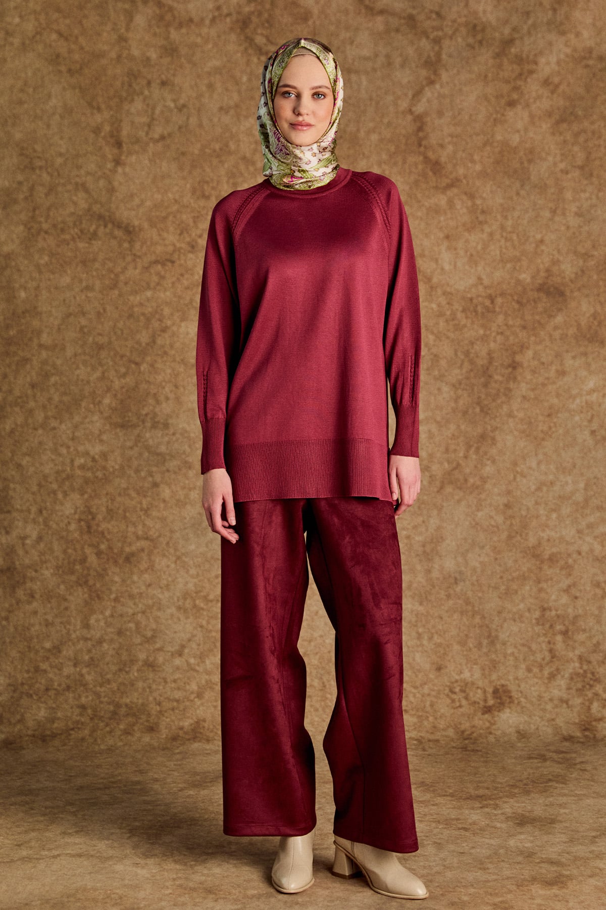 Yüksek Bel Süet Boru Paça Pantolon