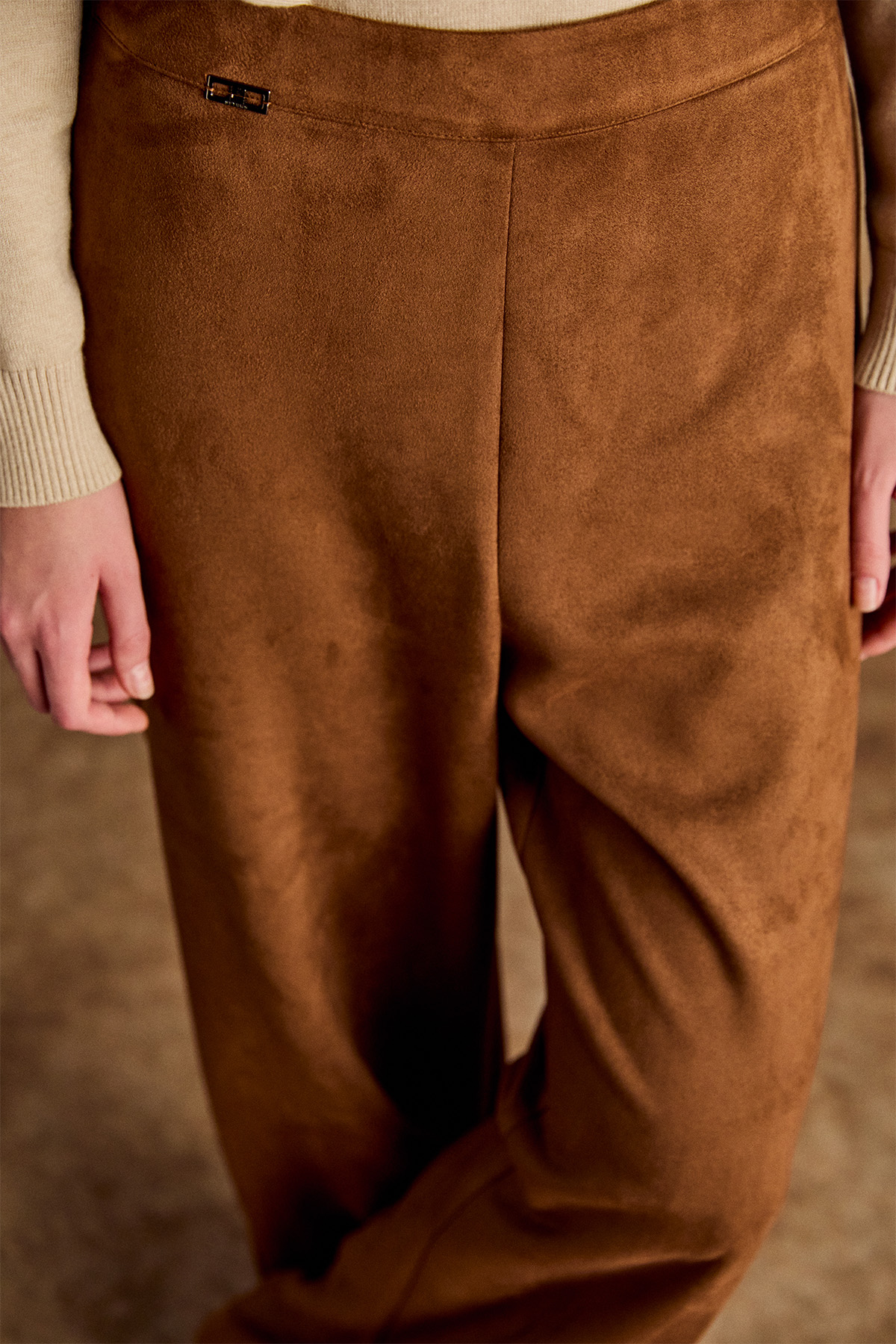 Yüksek Bel Süet Boru Paça Pantolon