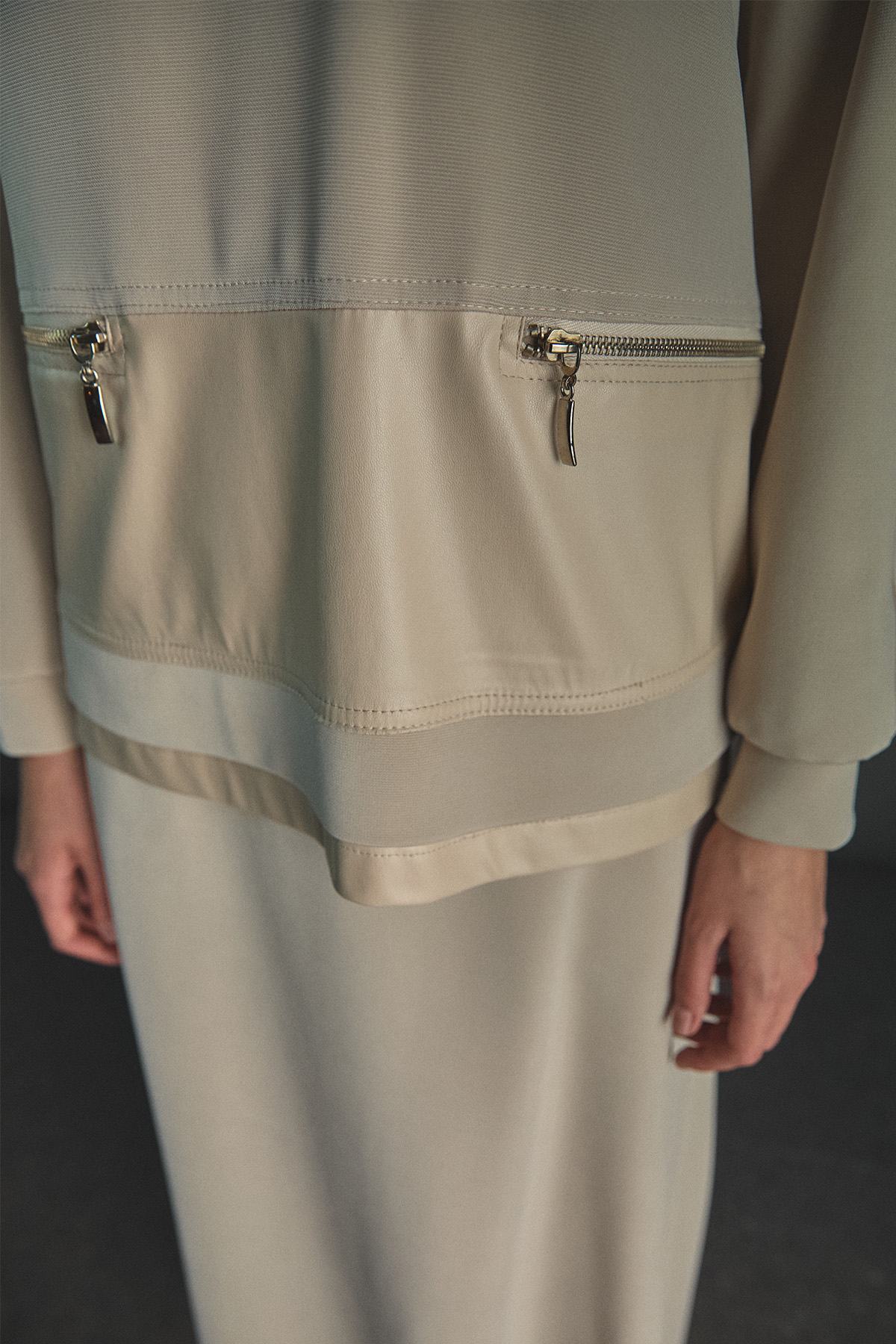 Deri Detaylı Etekli İkili Takım