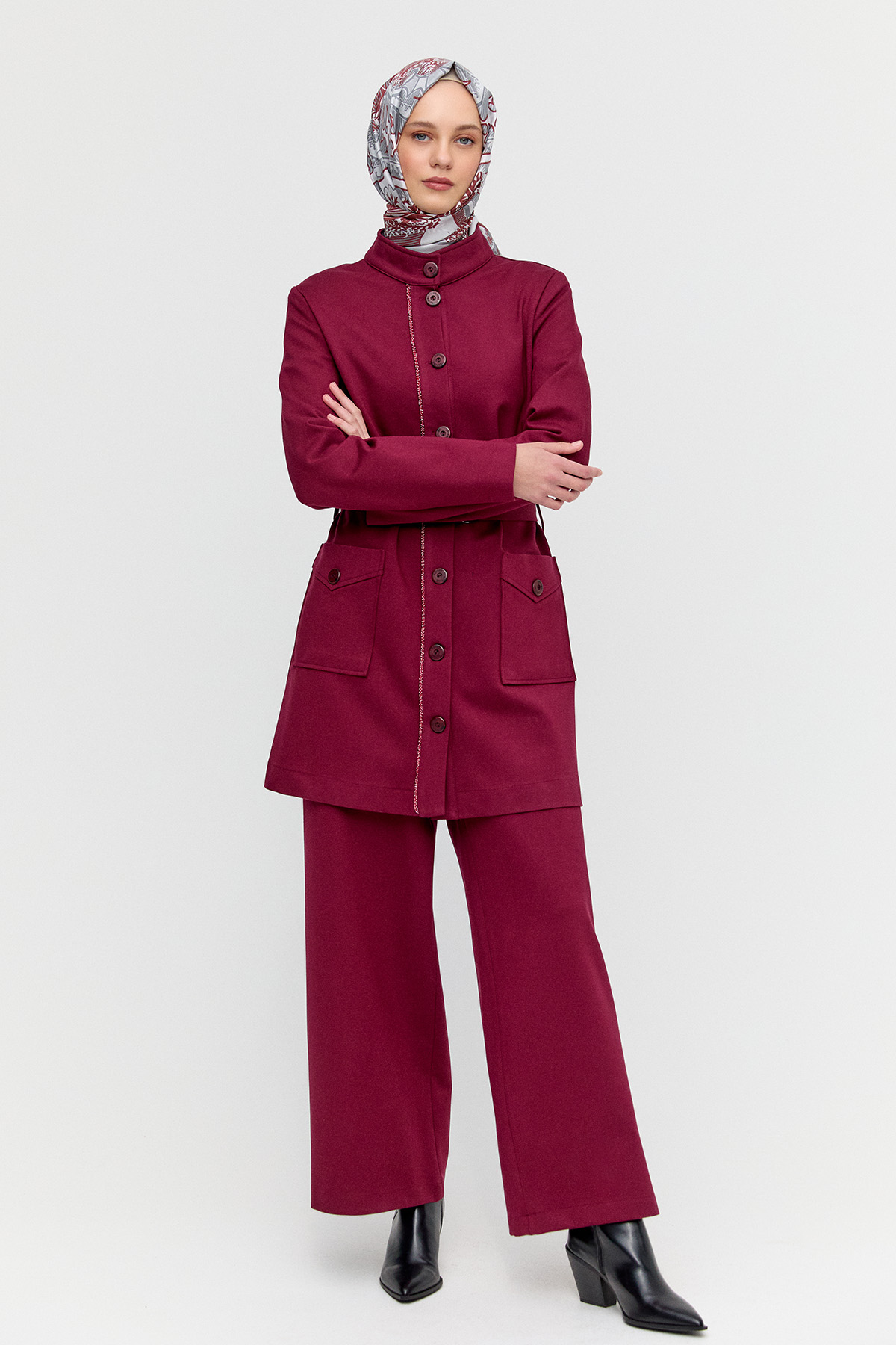 Taş Detaylı Kemerli İkili Takım