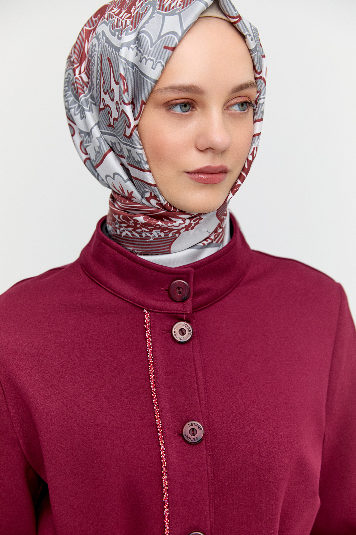 Taş Detaylı Kemerli İkili Takım