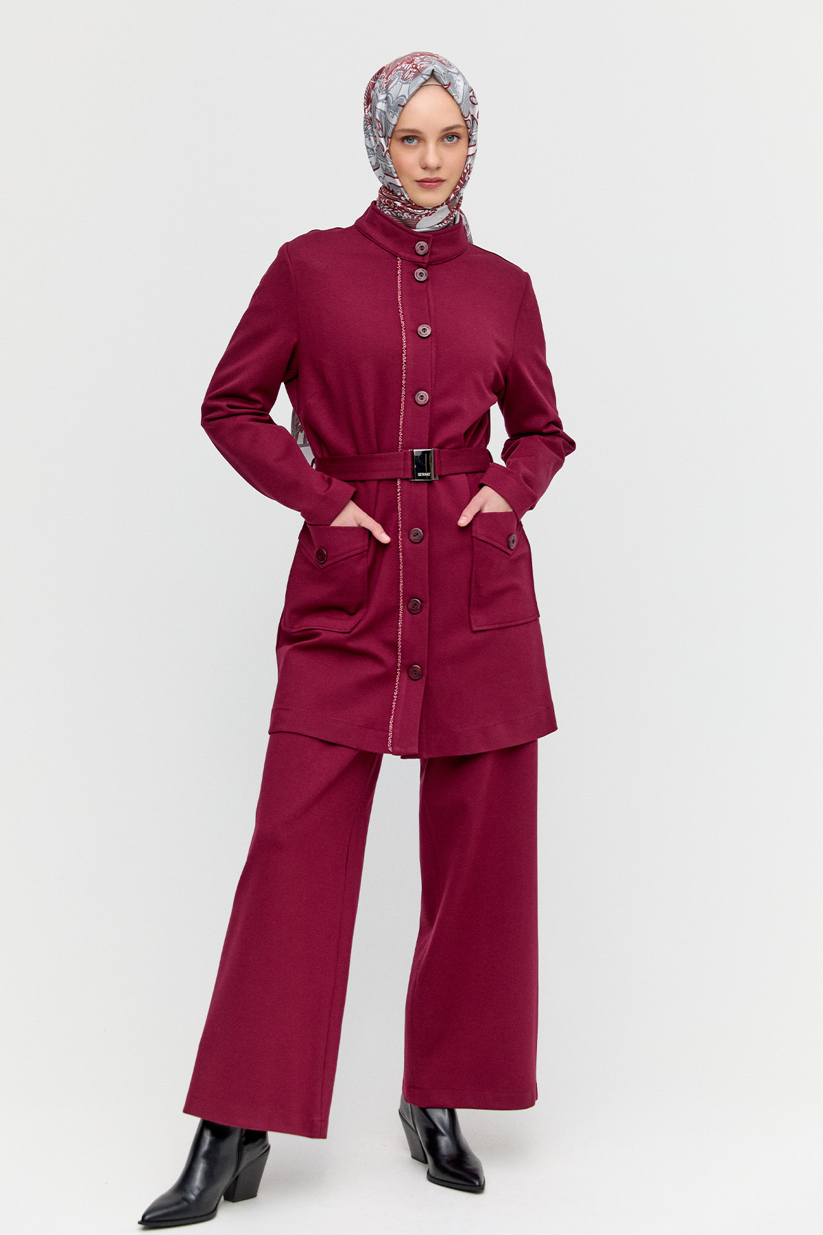 Taş Detaylı Kemerli İkili Takım