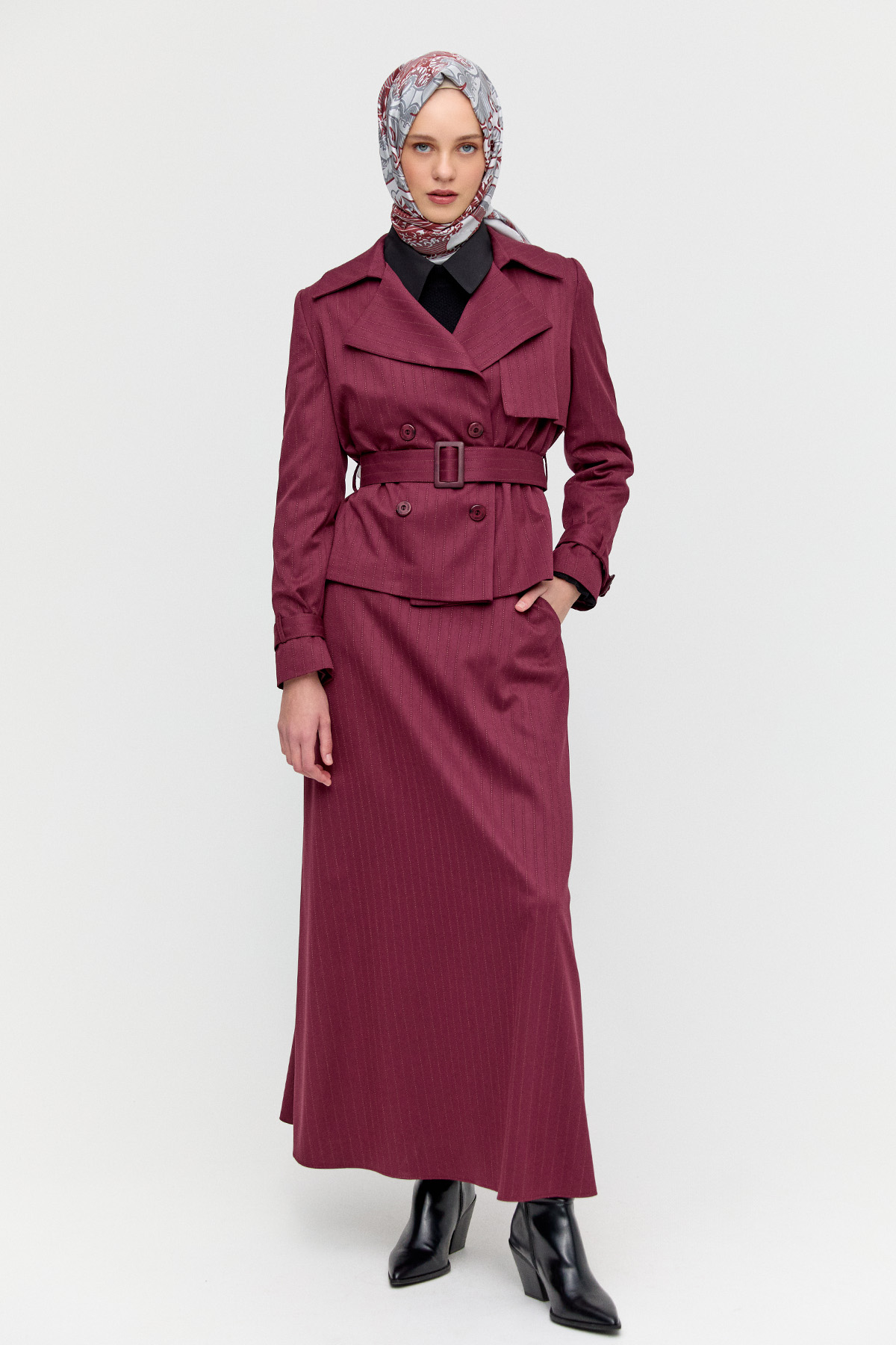 Kemerli Kruvaze Ceketli İkili Takım