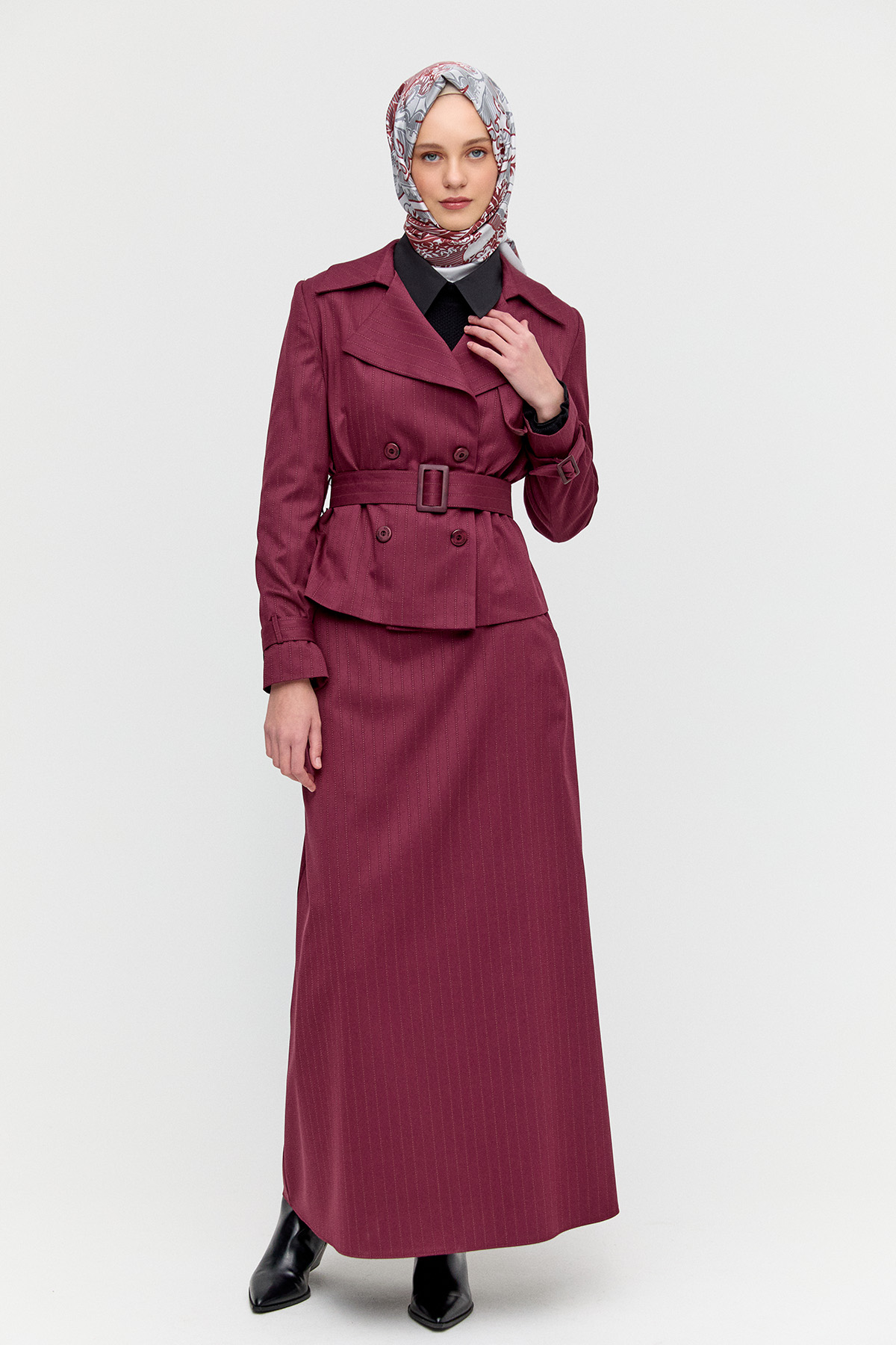 Kemerli Kruvaze Ceketli İkili Takım