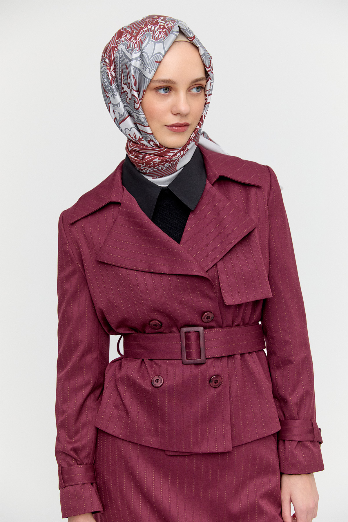 Kemerli Kruvaze Ceketli İkili Takım