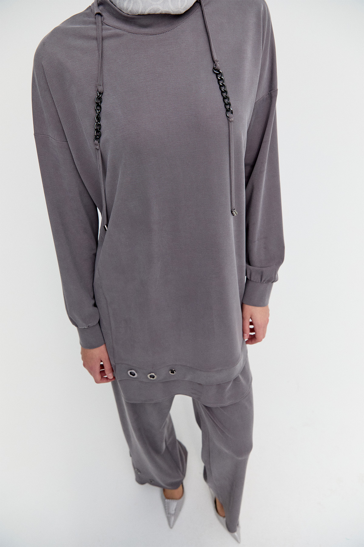 Zincir Detaylı Kuşgözlü İkili Takım