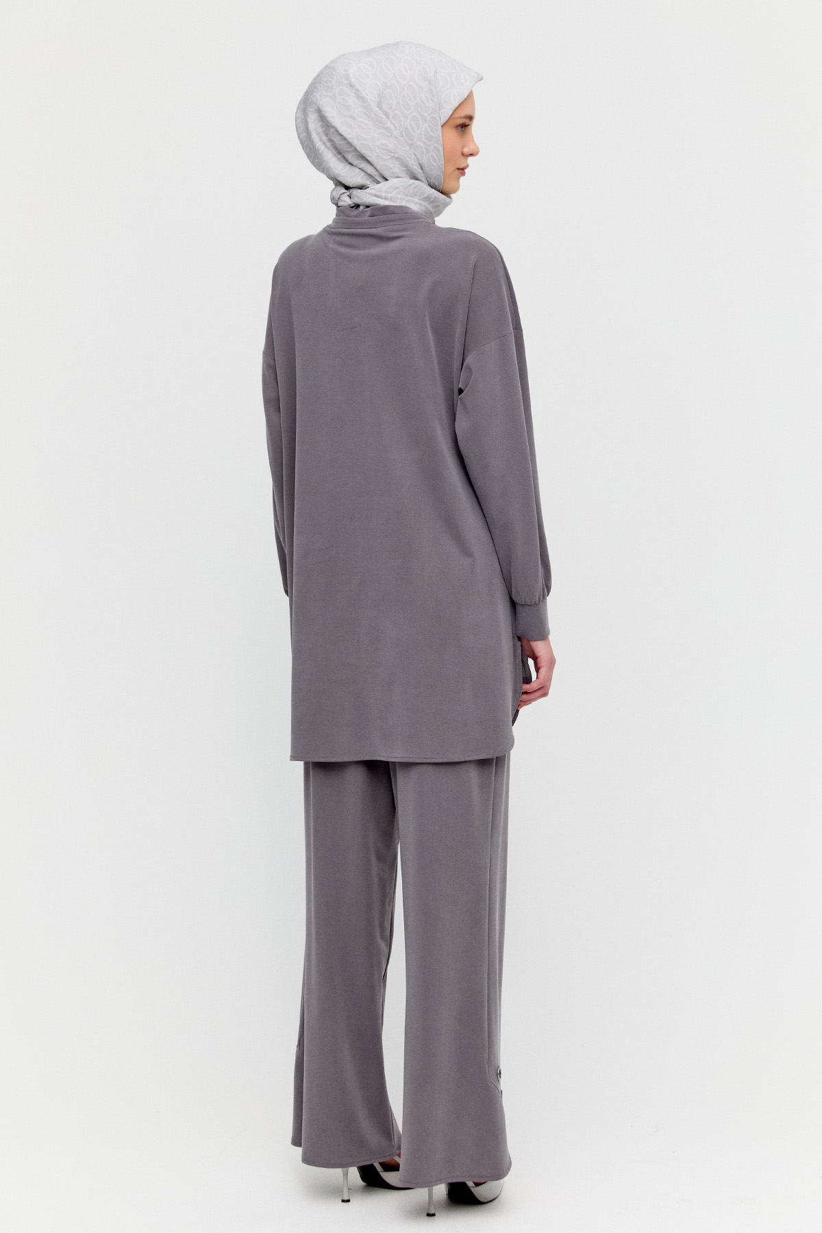 Zincir Detaylı Kuşgözlü İkili Takım