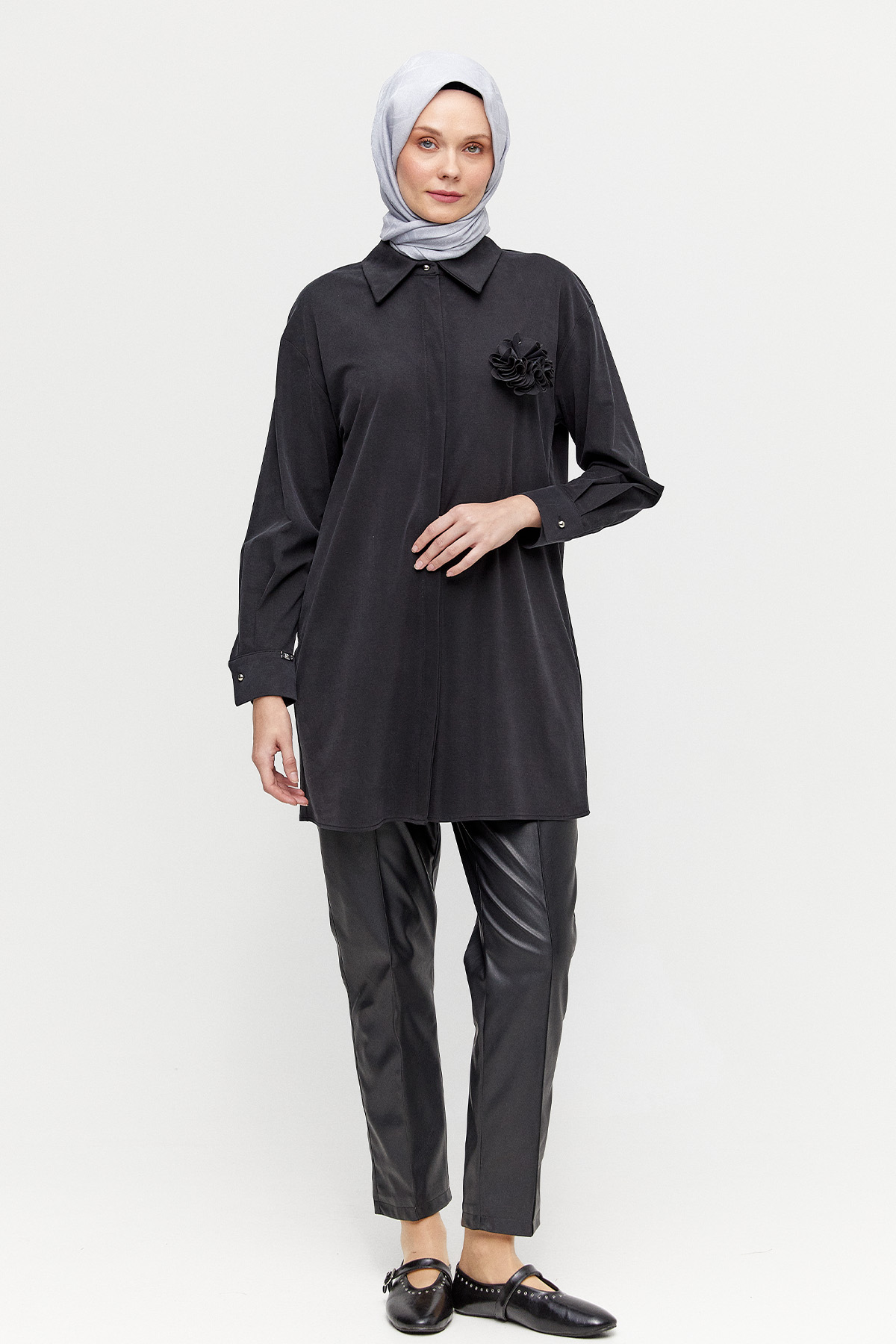 Broşlu Tunik