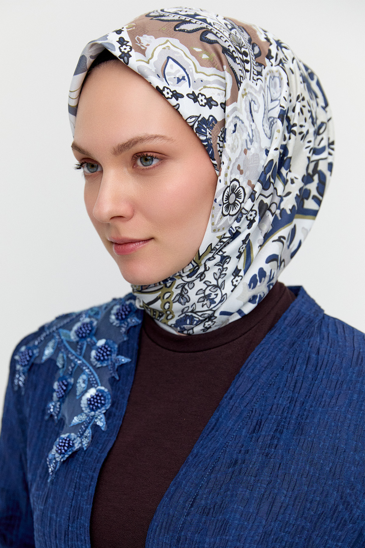 Dokulu Üçlü Takım