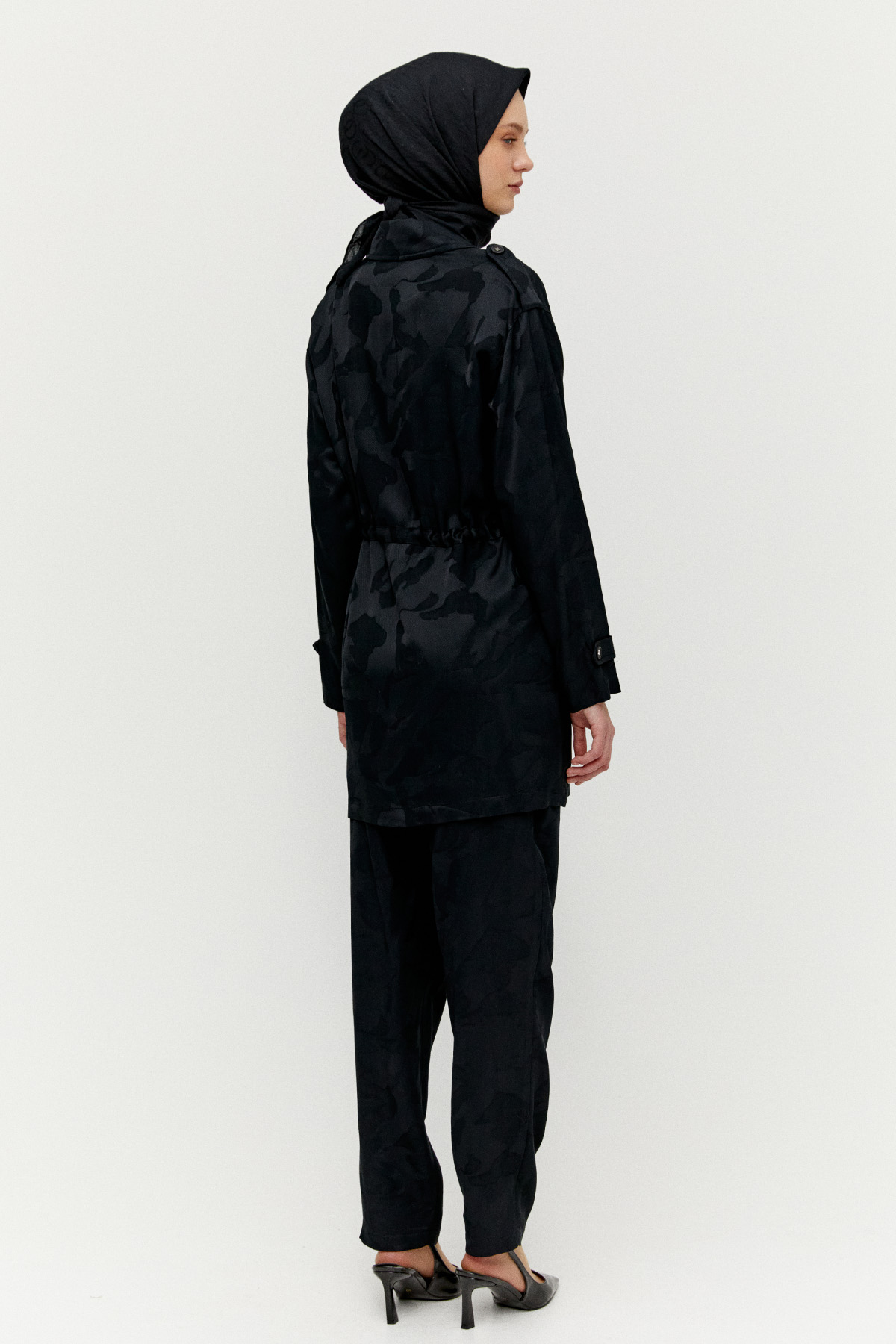 Jakarlı Desenli 3`Lü Takım