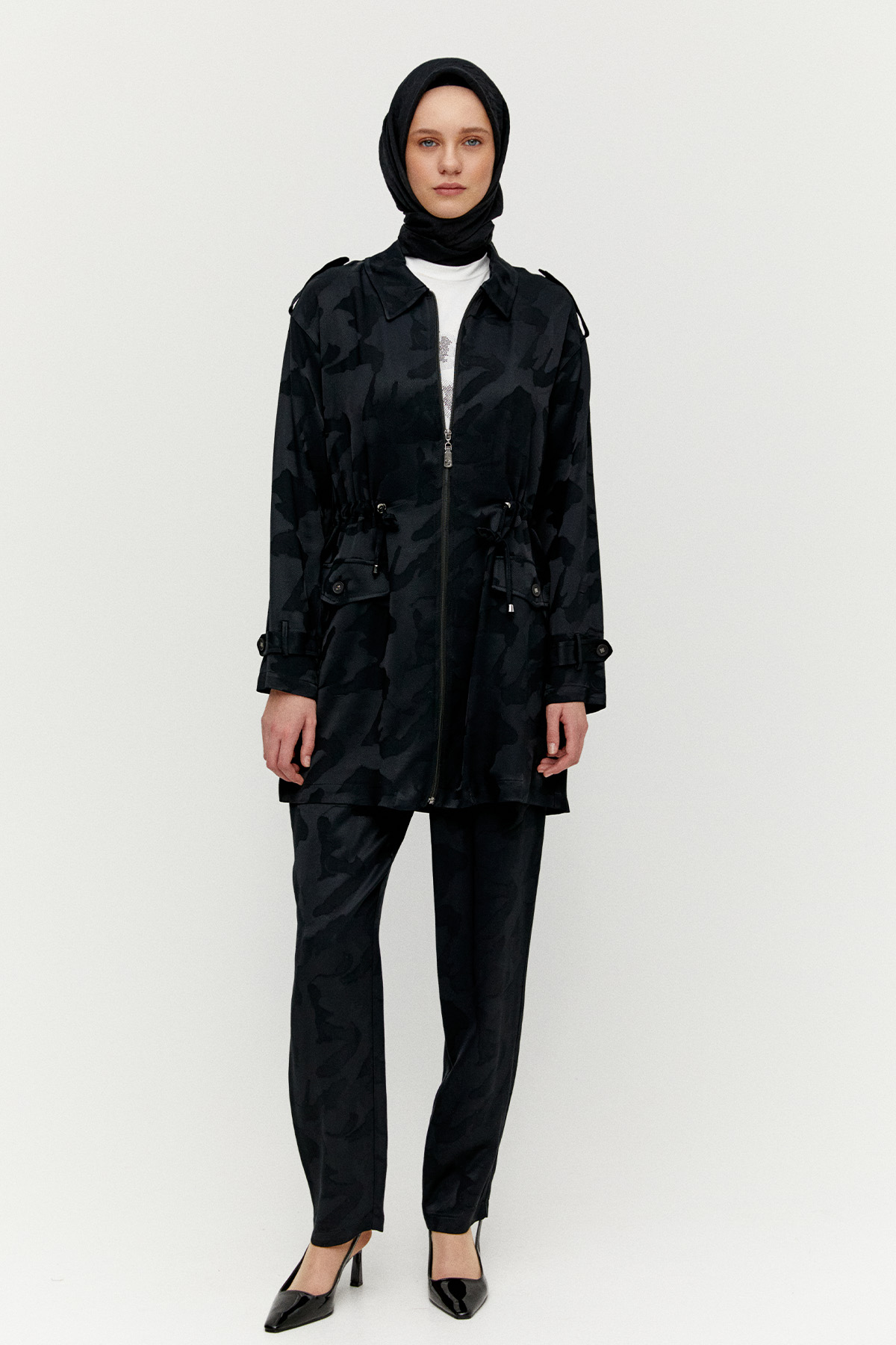 Jakarlı Desenli 3`Lü Takım