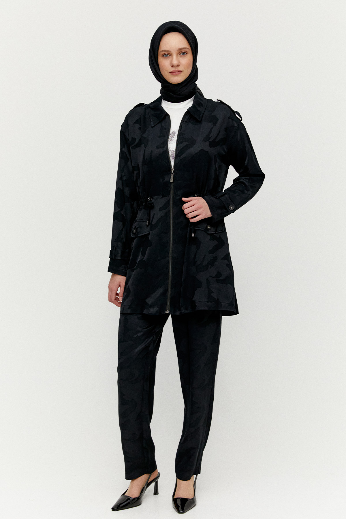 Jakarlı Desenli 3`Lü Takım