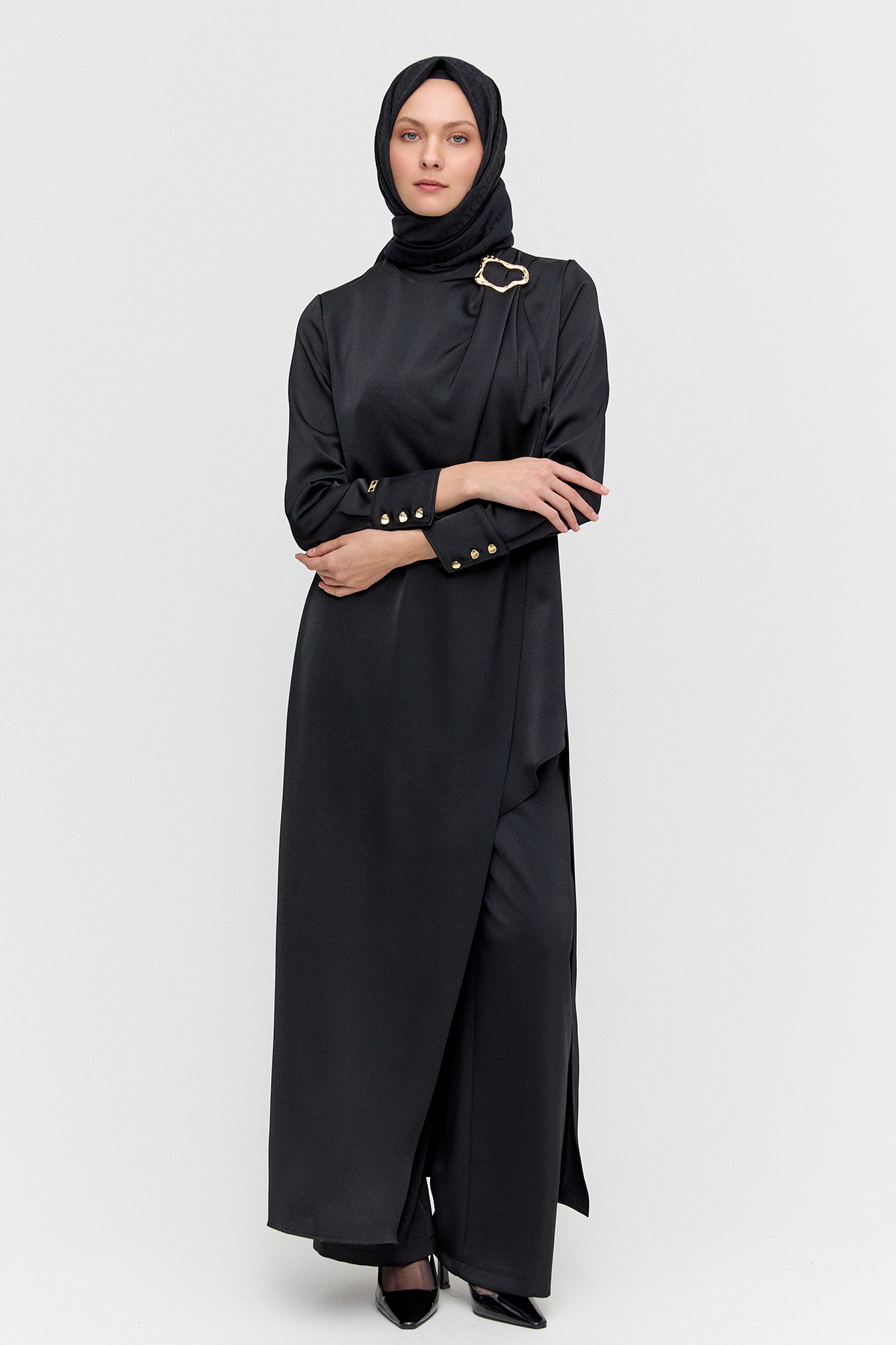 Pelerin Detaylı Toka Fularlı Tulum