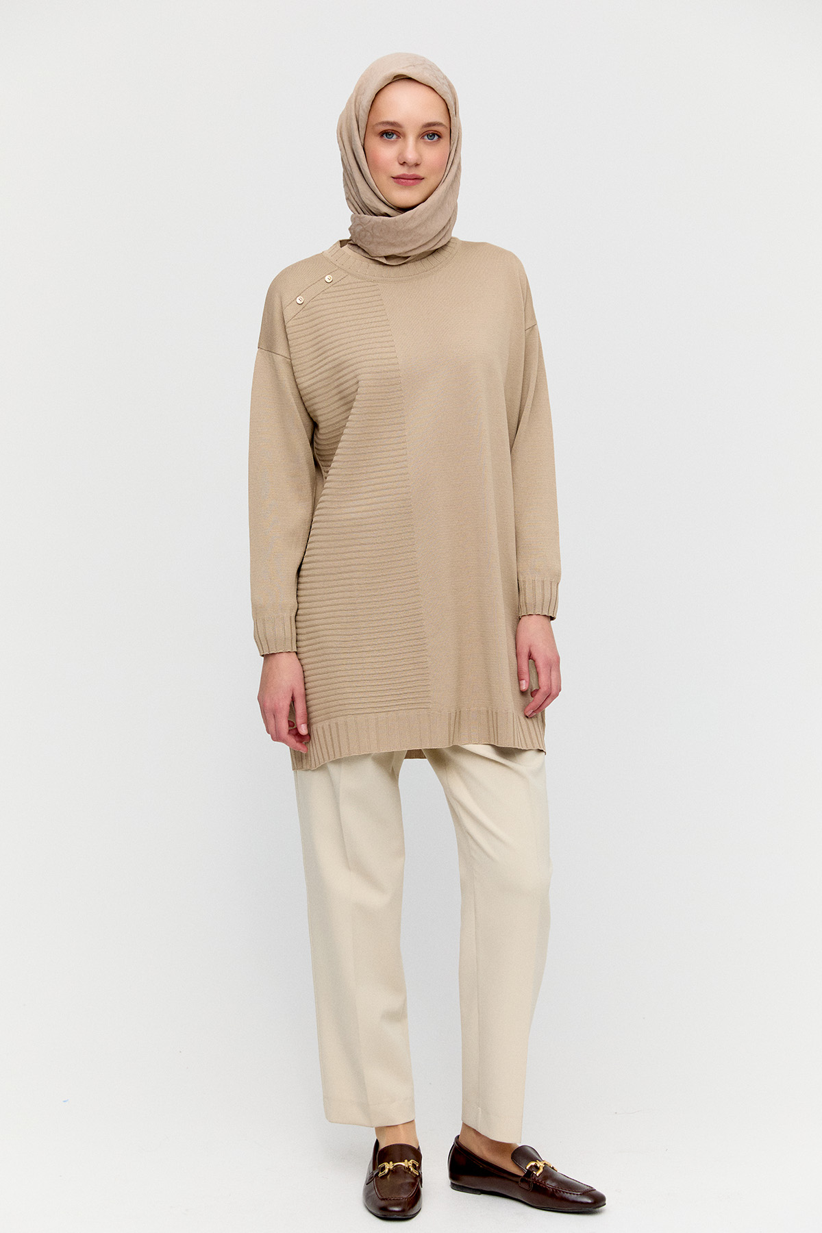 Süs Düğmeli Triko Tunik