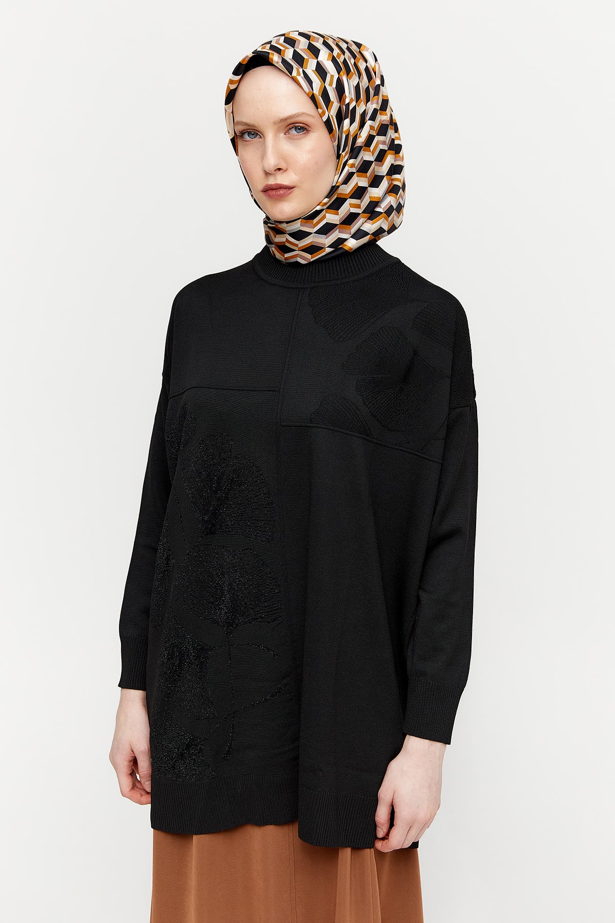 Yaprak Desenli Simli Triko Tunik, Tesettür Giyim