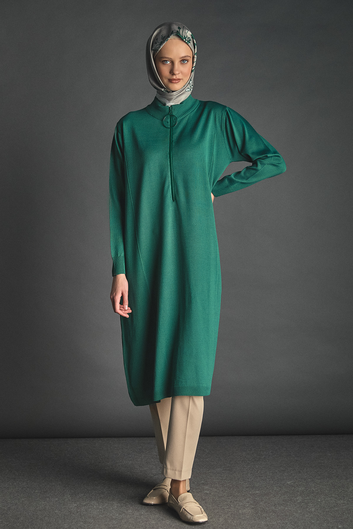 Yüksek Yakalı Uzun Triko Tunik