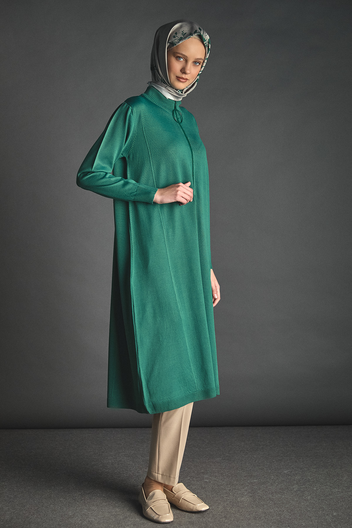 Yüksek Yakalı Uzun Triko Tunik