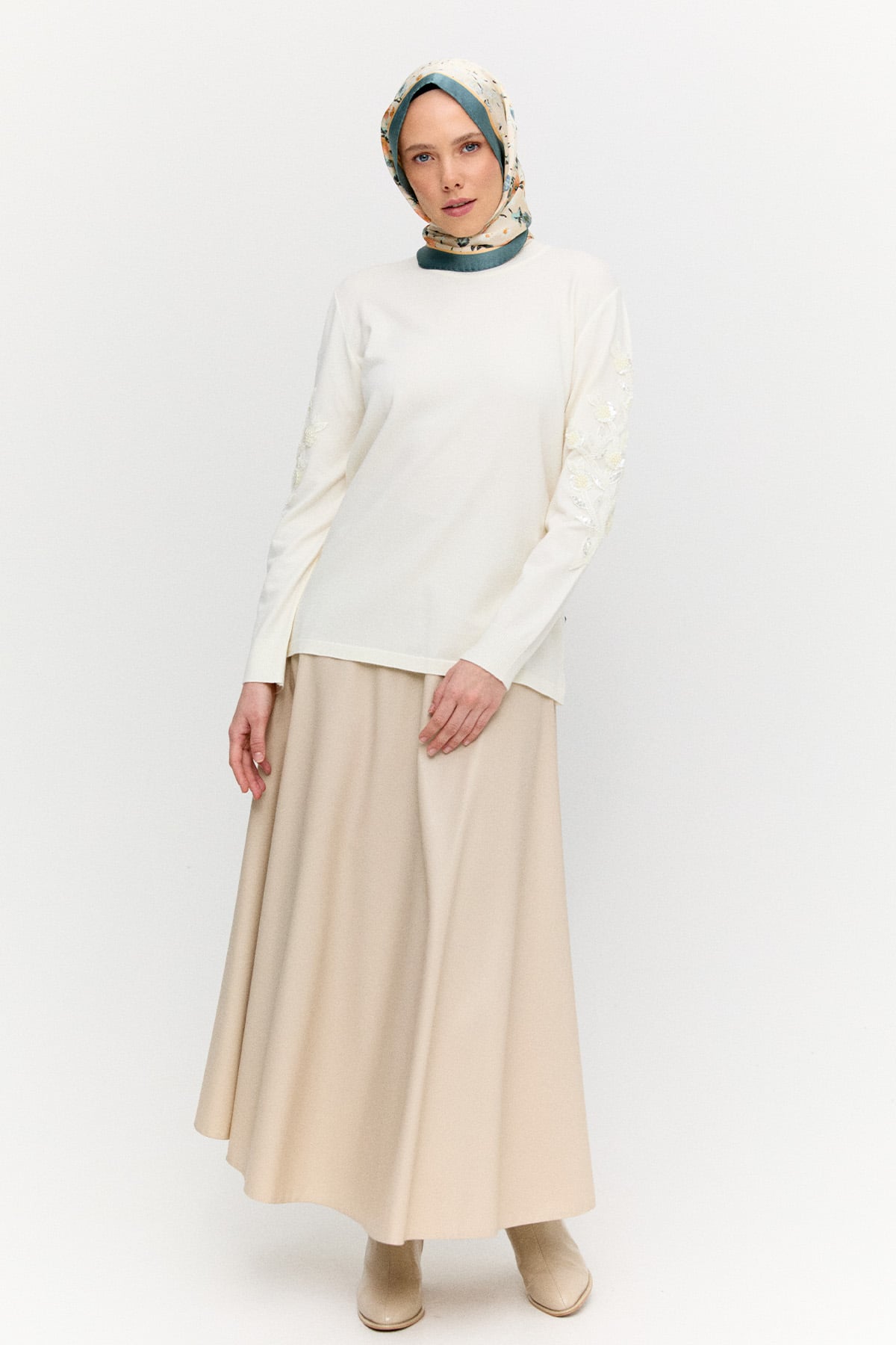 Çiçek Motifli Triko Tunik, Tesettür Giyim