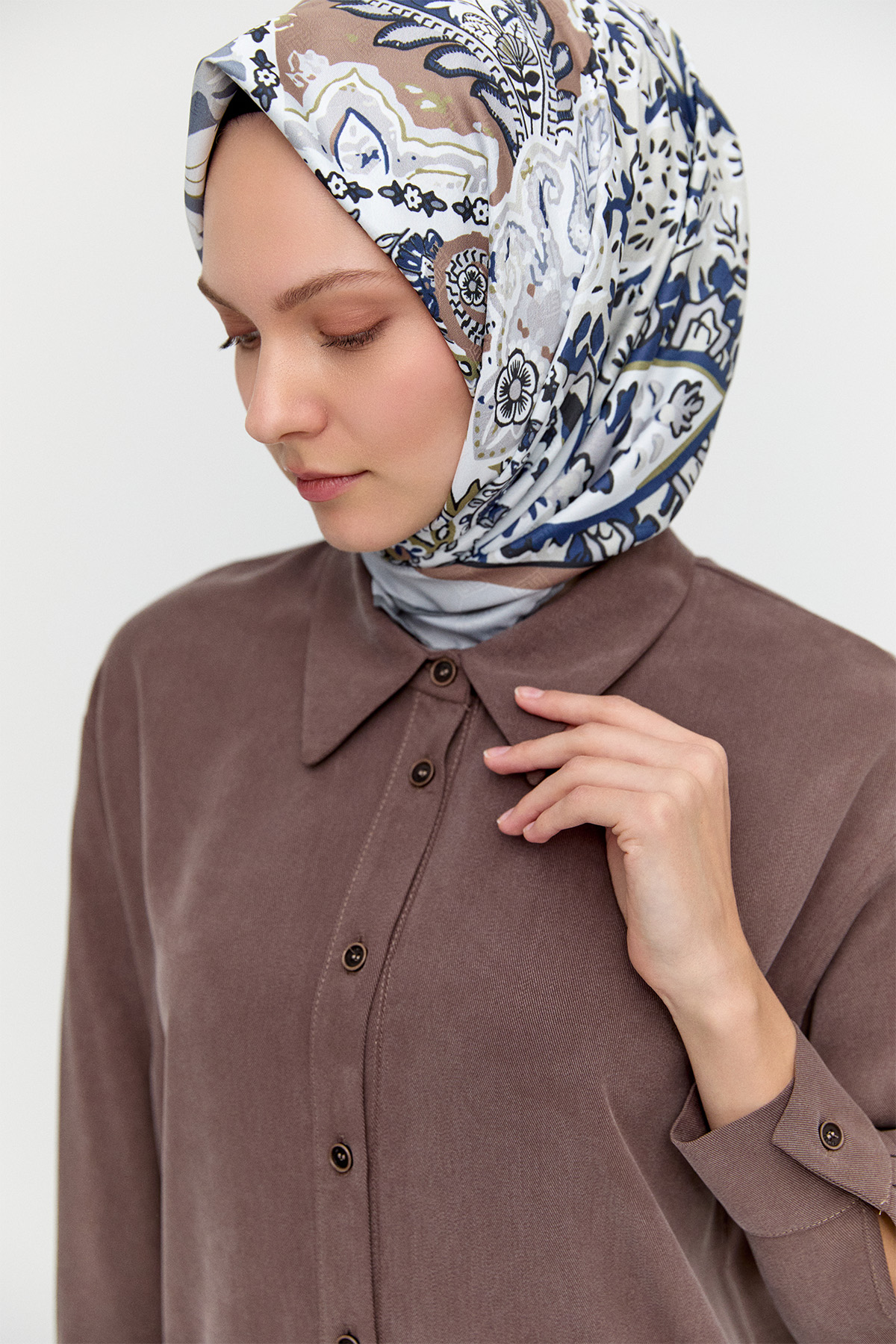 Nakış Desenli Bağcık Detaylı Tunik