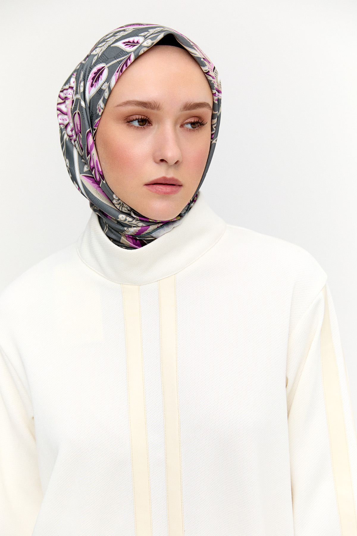 Deri Şeritli Yüksek Yaka Tunik, Tesettür Giyim