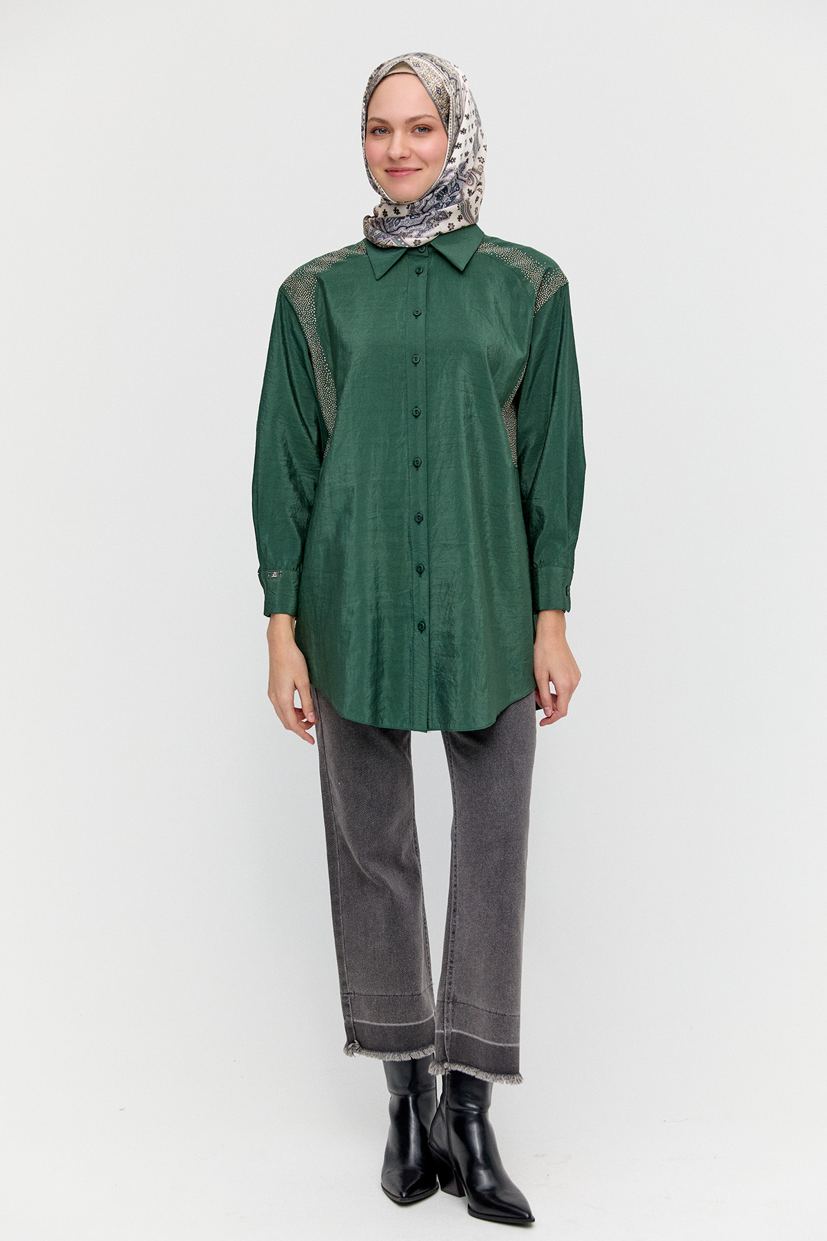 Jakarlı Taş Detaylı Tunik