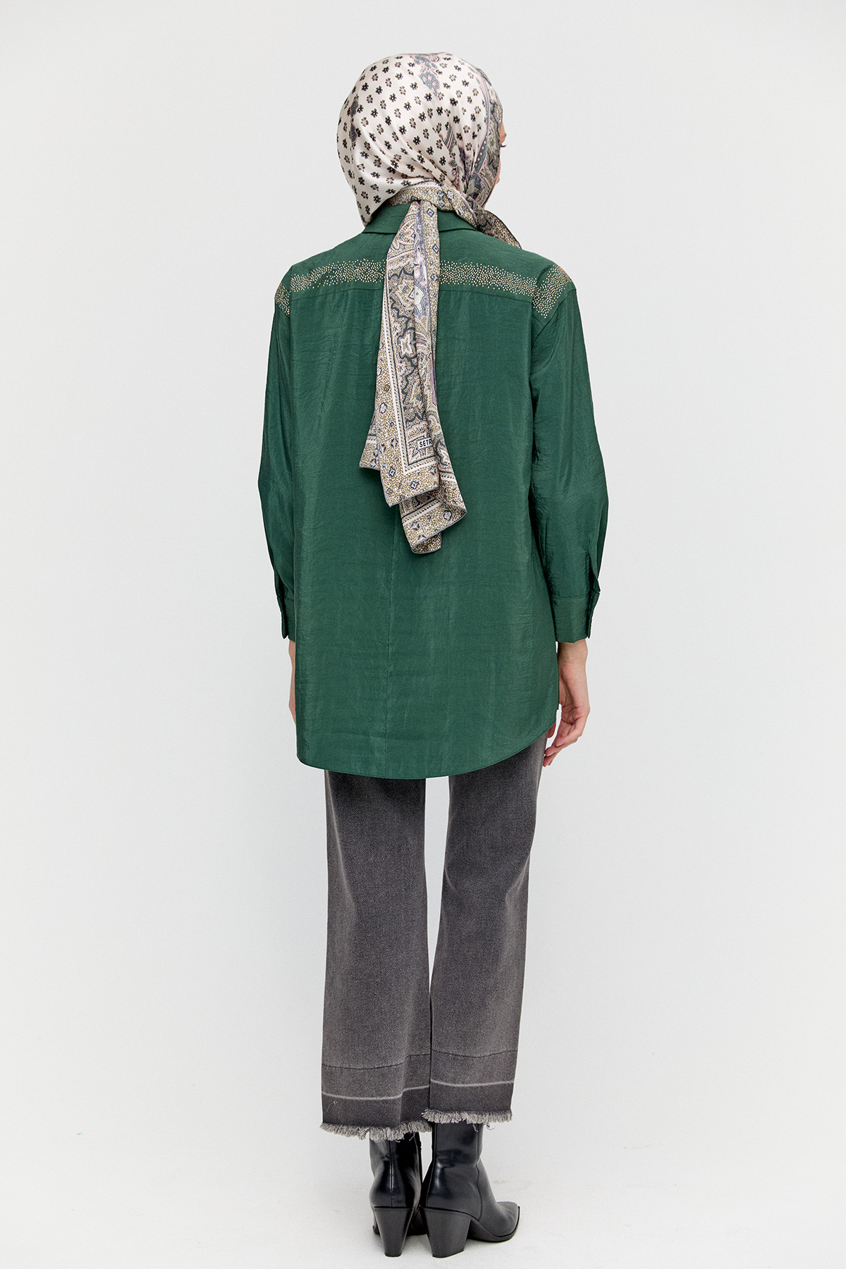 Jakarlı Taş Detaylı Tunik