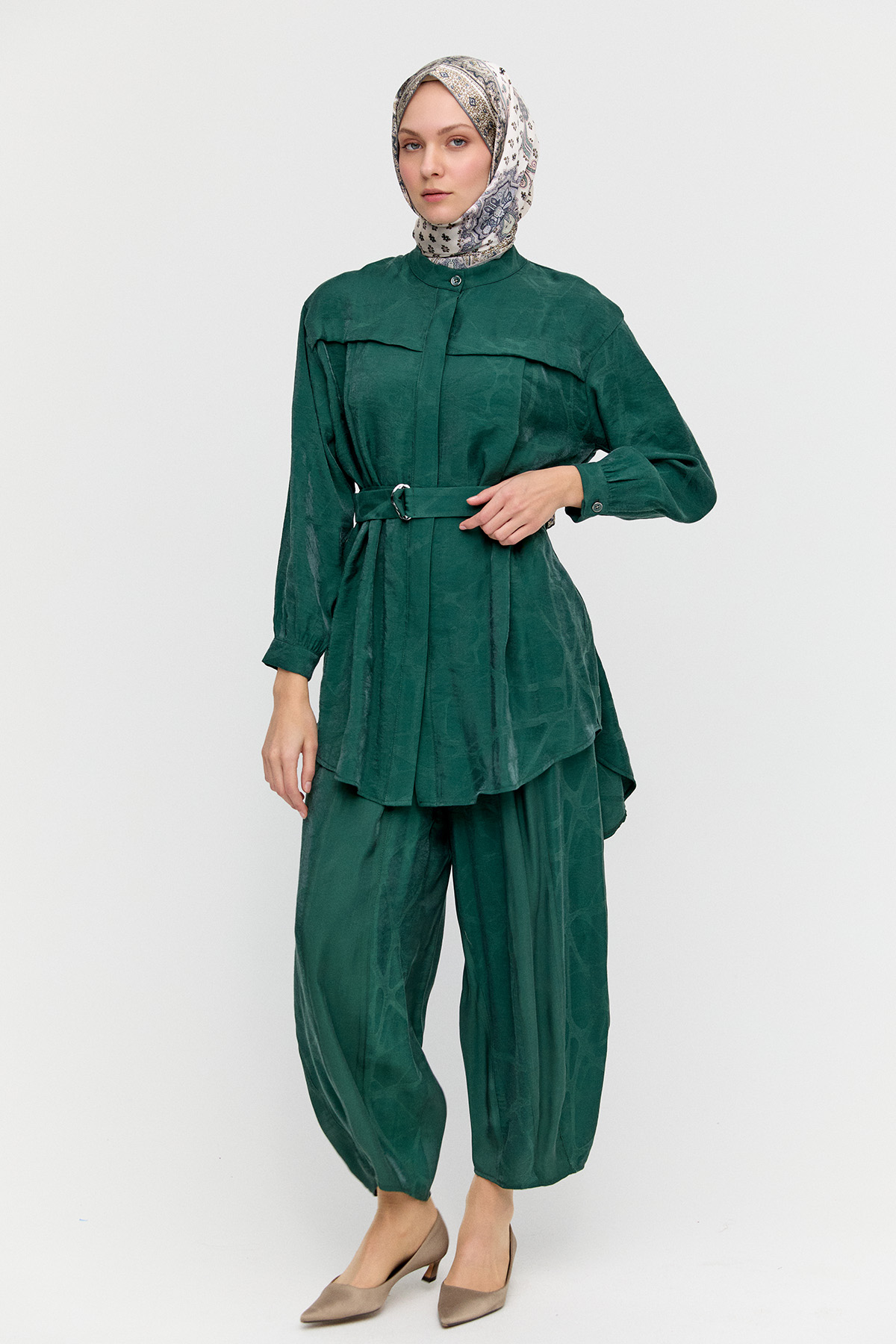 Kemerli Hakim Yakalı İkili Takım