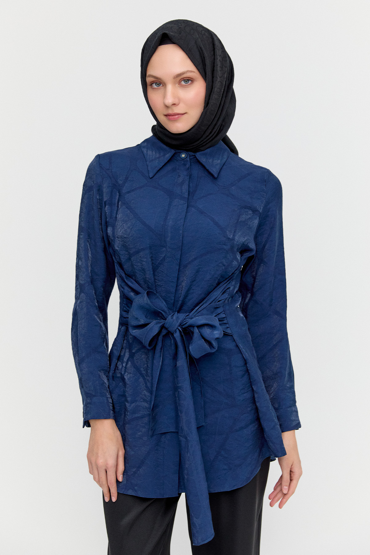 Jakar Desenli Kuşaklı Tunik