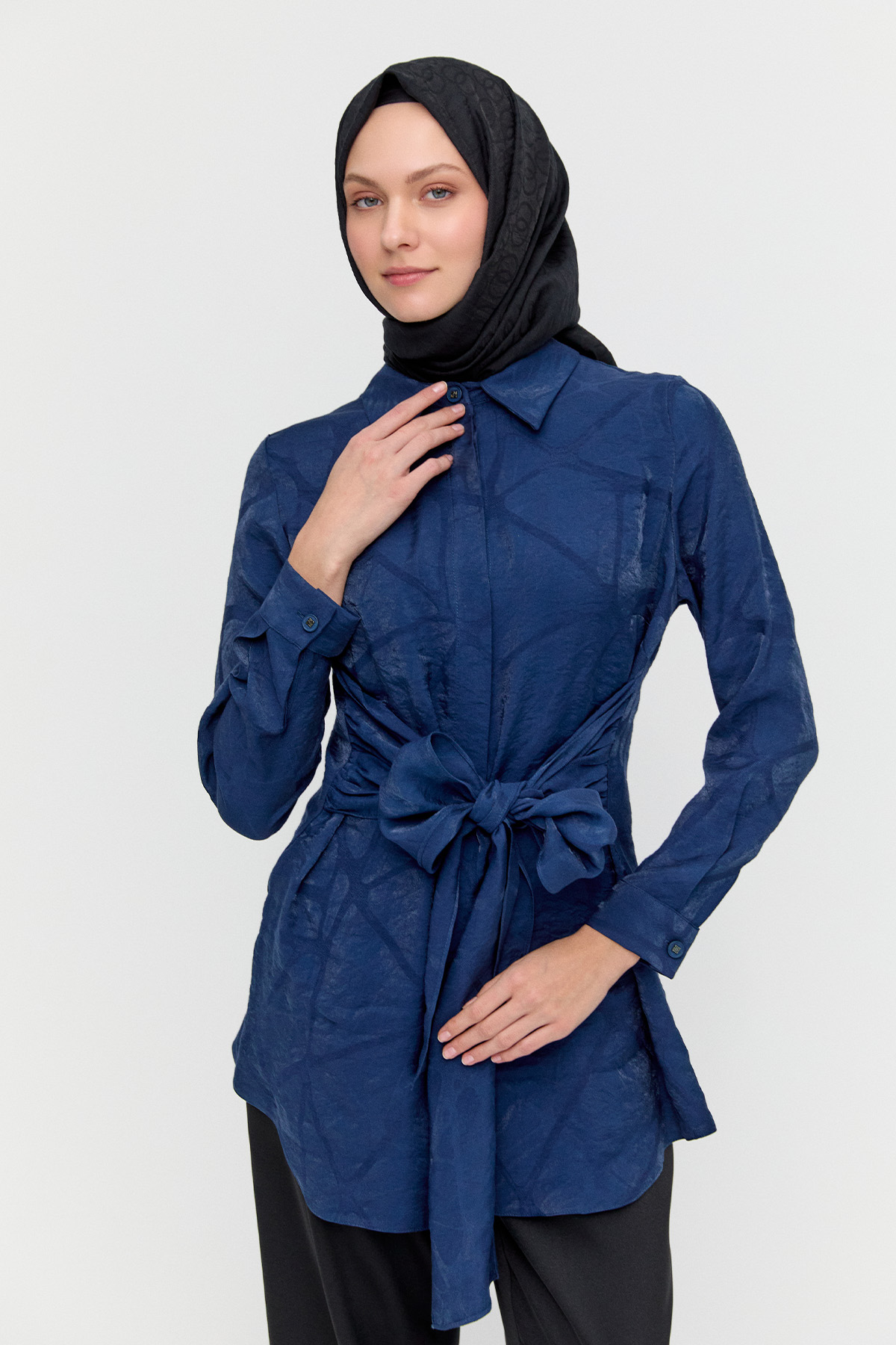 Jakar Desenli Kuşaklı Tunik