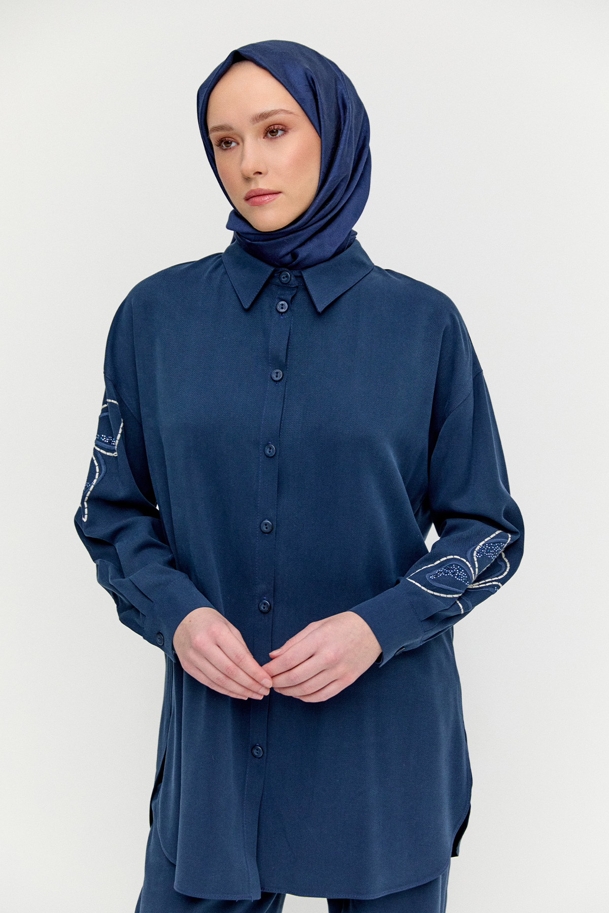 Çiçek Nakışlı Lyocell Tunik, Tesettür Giyim