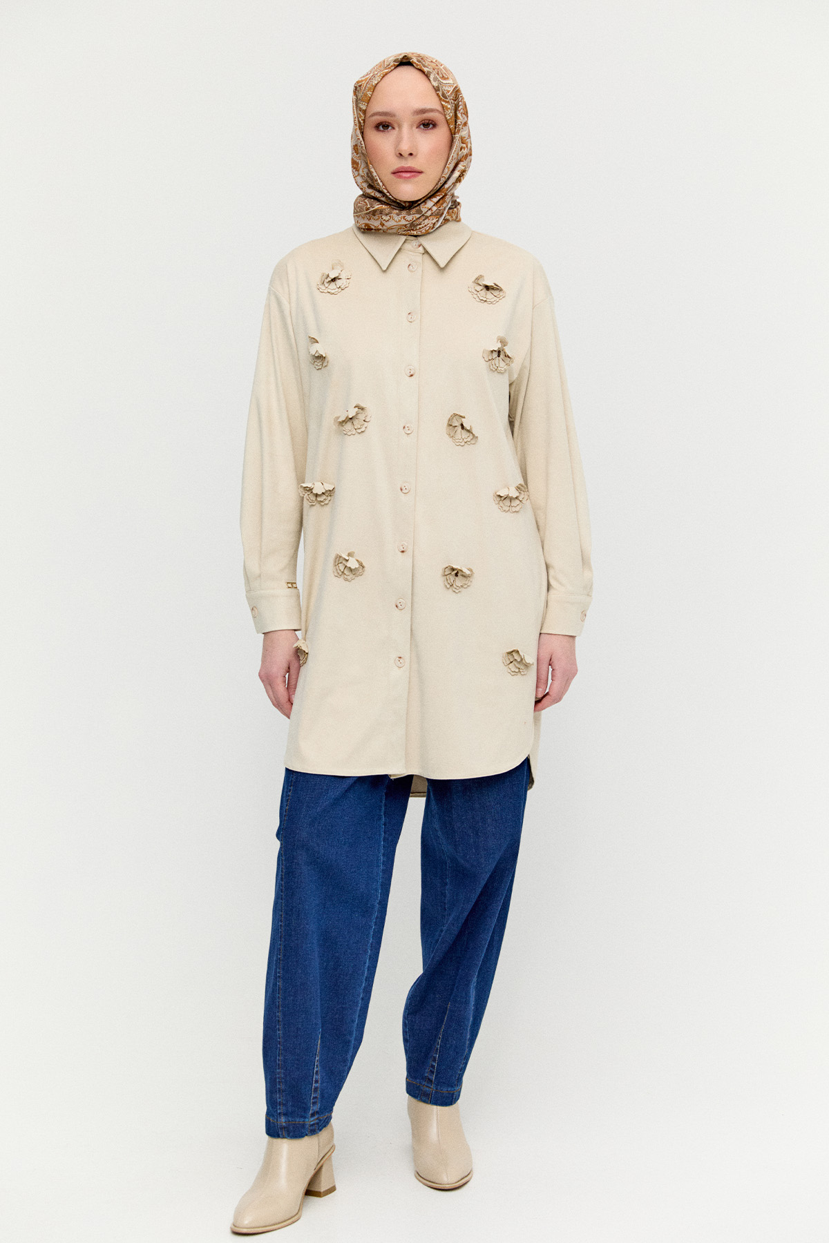 Çiçek Aplikeli Süet Dokulu Tunik, Tesettür Giyim