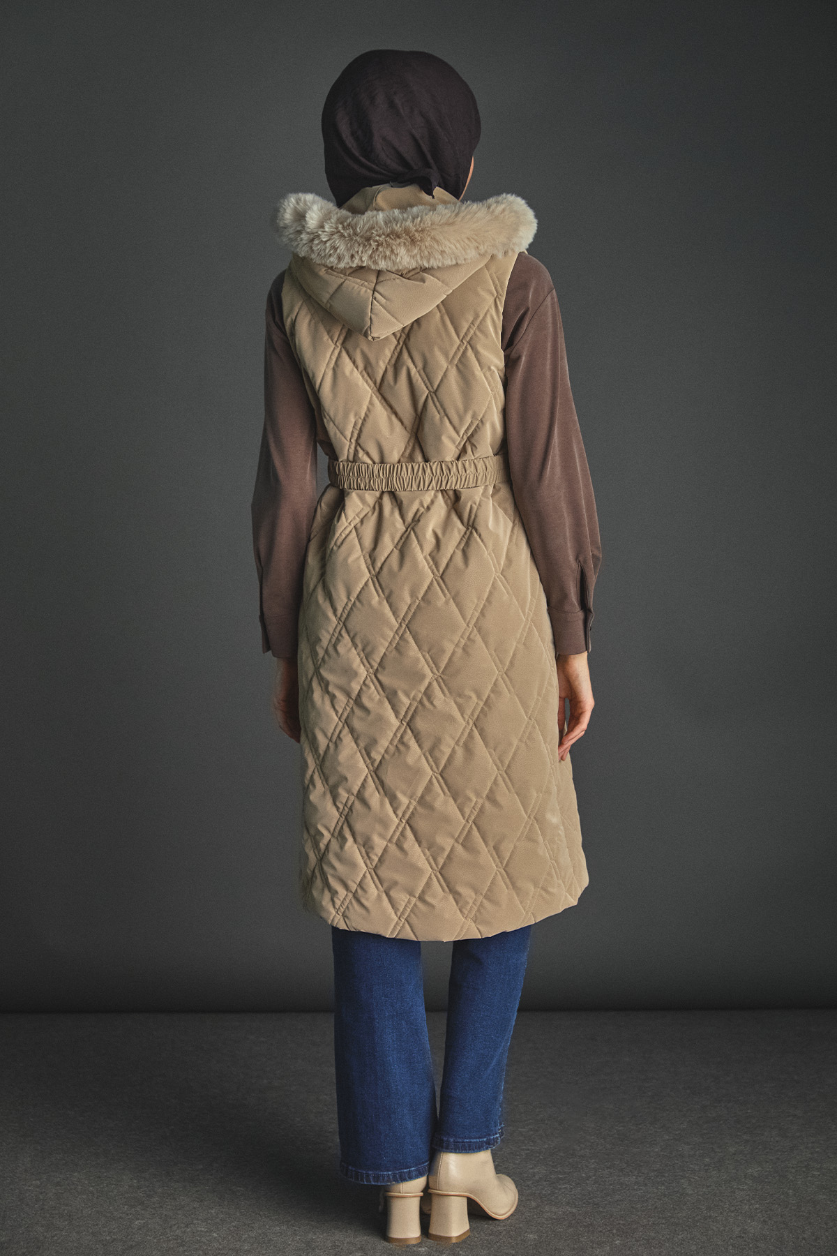 Çıkarılabilir Kapüşonlu Kapitone Yelek