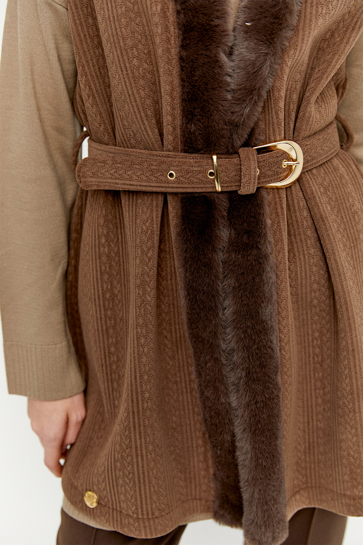 Kemerli Şal Yakalı Suni Kürklü Yelek