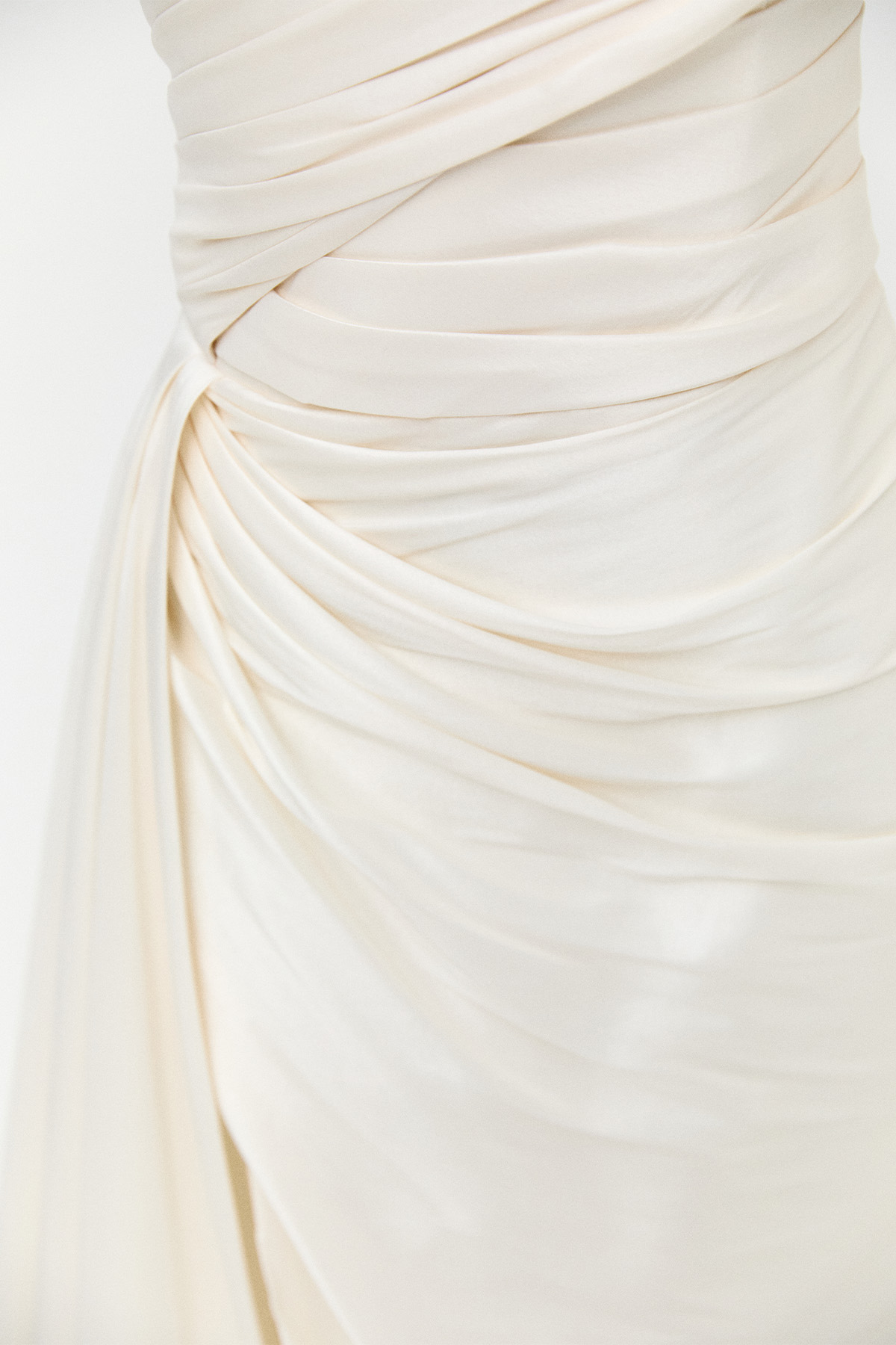 Çiçek Aplikeli Drapeli Abiye Elbise, Tesettür Giyim