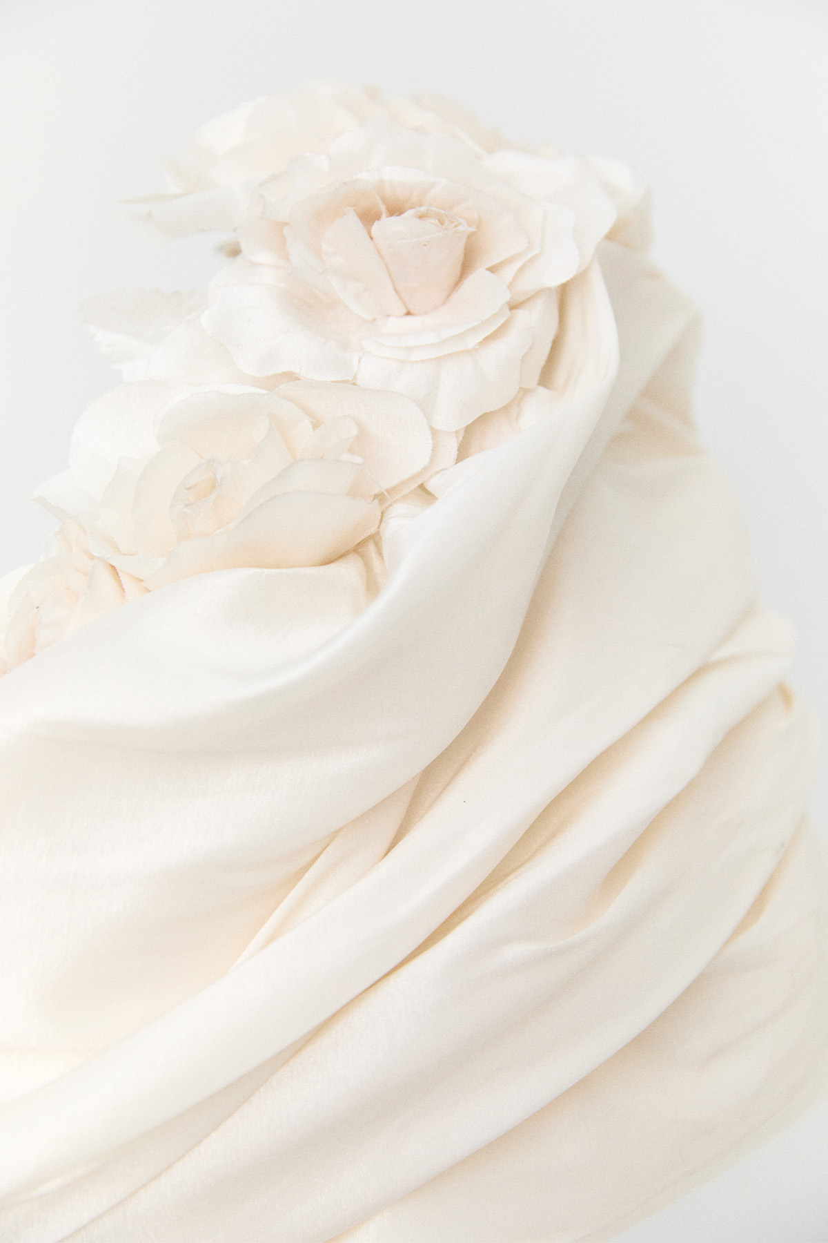 Çiçek Aplikeli Drapeli Abiye Elbise, Tesettür Giyim