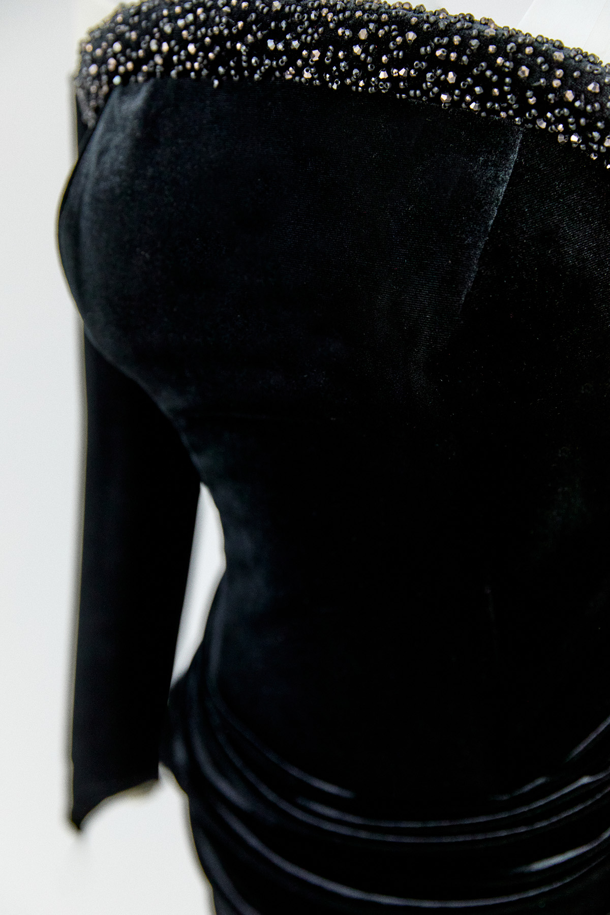 Drapeli Kadife Straplez Abiye Elbise, Tesettür Giyim