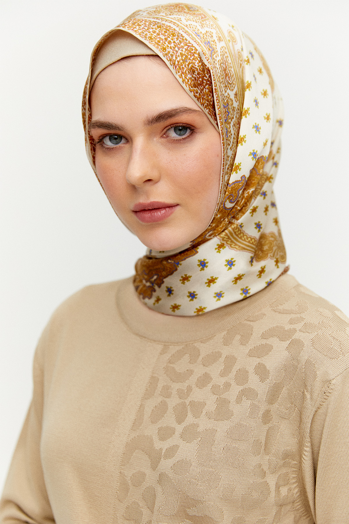 Leopar Desenli Sim Detaylı Triko Bluz