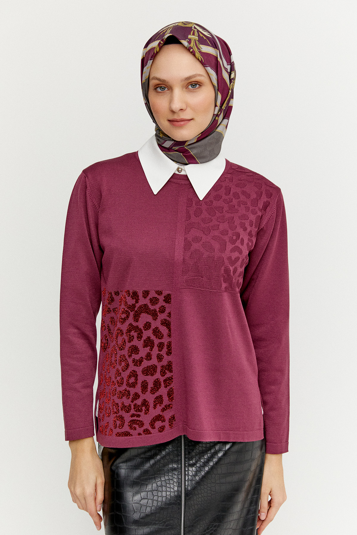 Leopar Desenli Sim Detaylı Triko Bluz